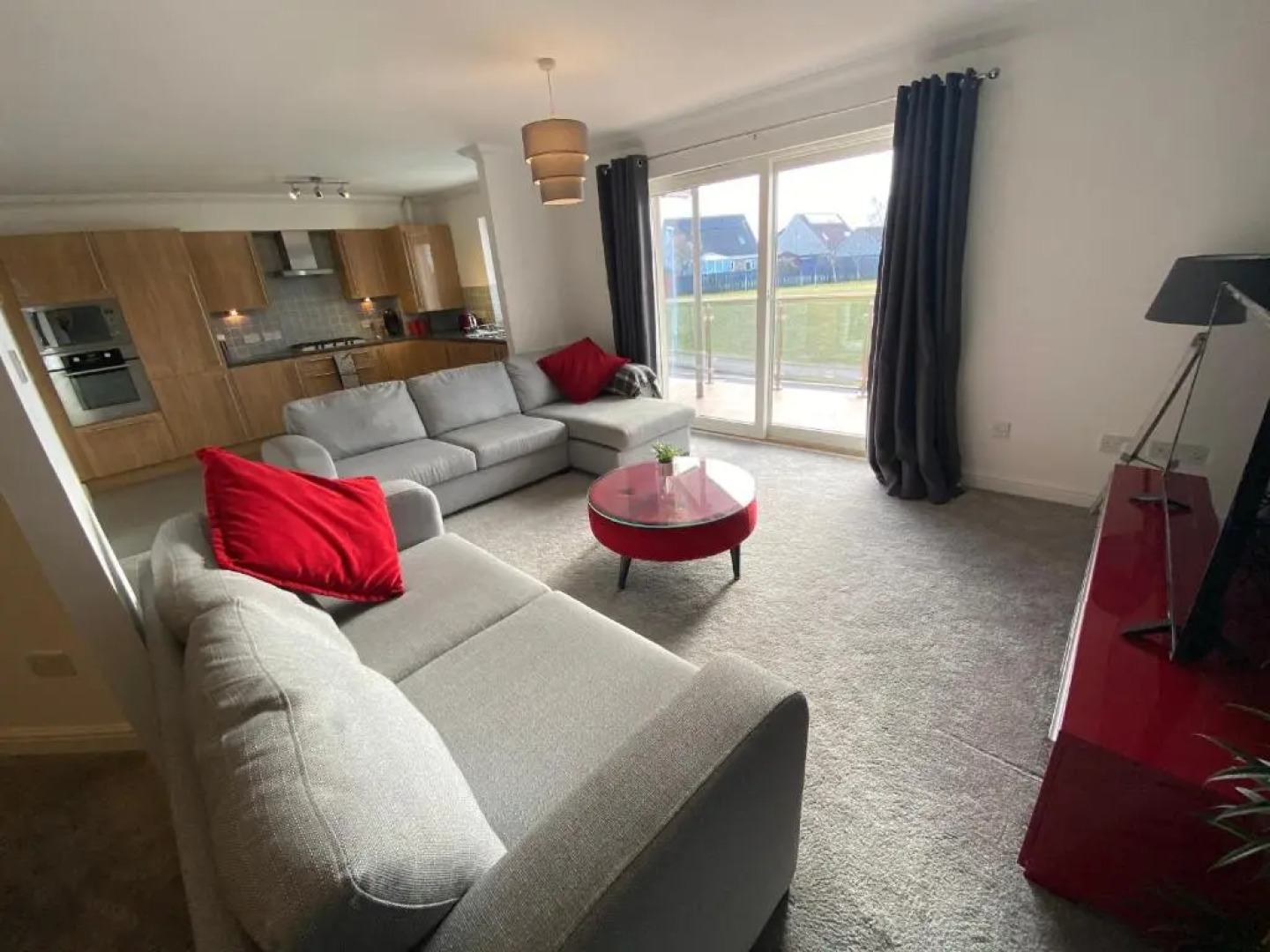 The Duplex Nairn- Spacious 3 Bedroom with sunny balcony