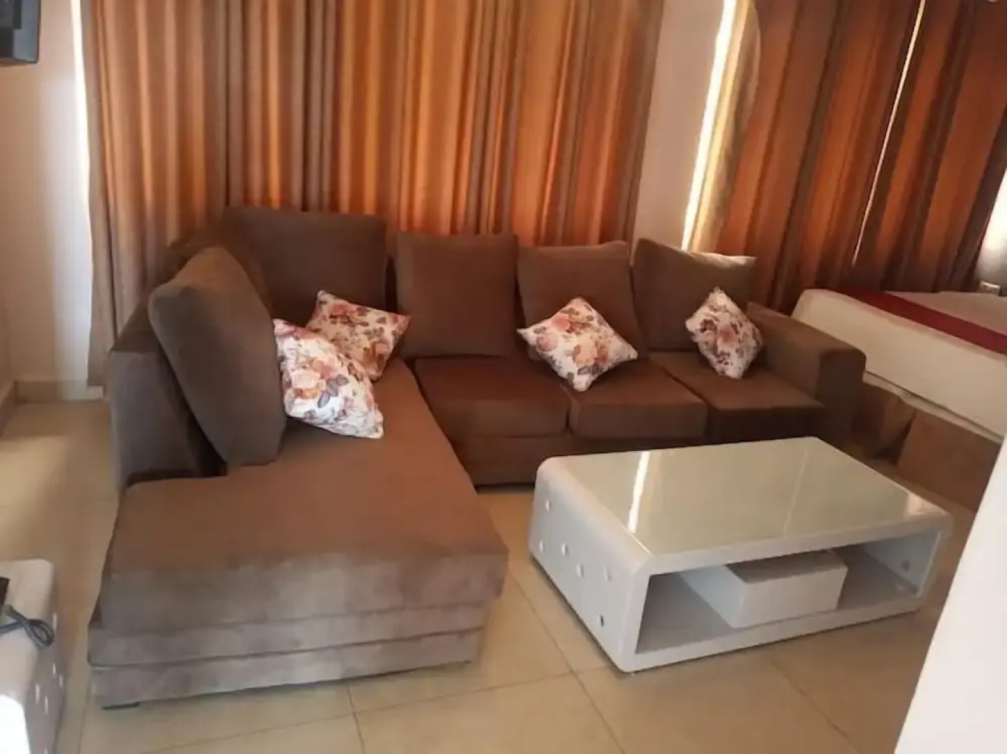 The Junction Hotel & Suites