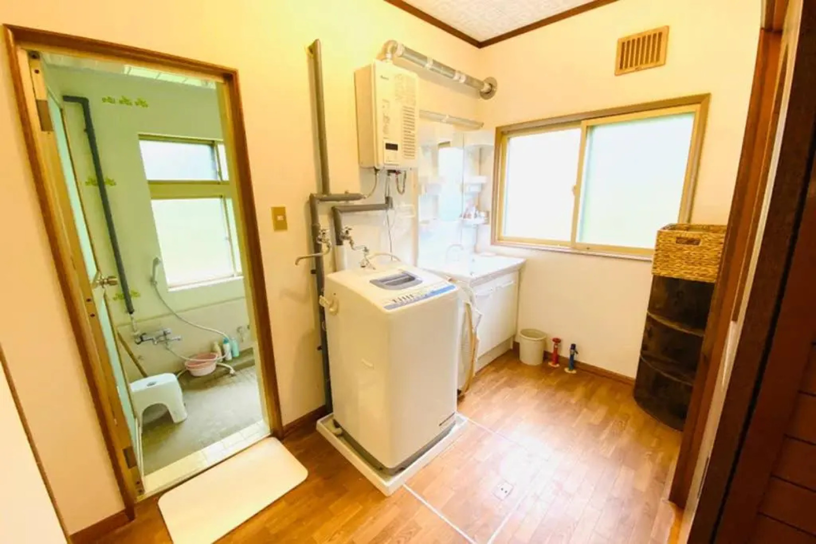 Manyi’s Onsen House