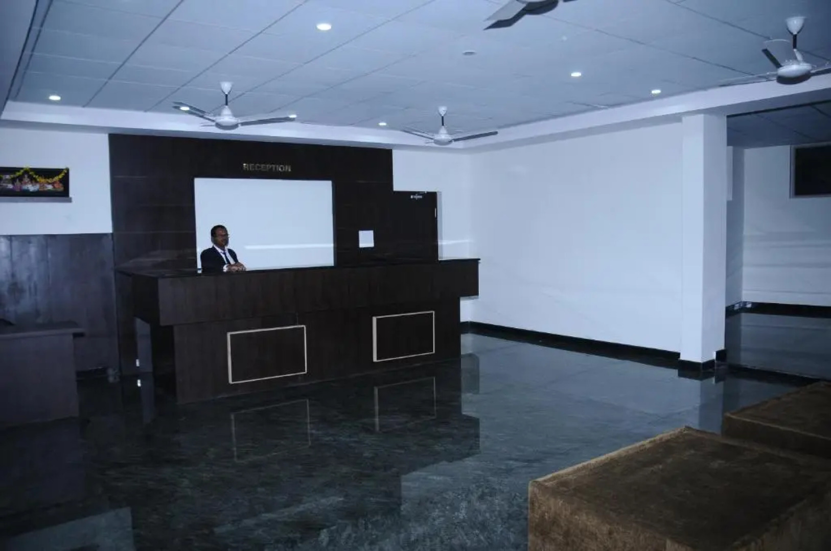 Kings Residency - Boutique Hotel