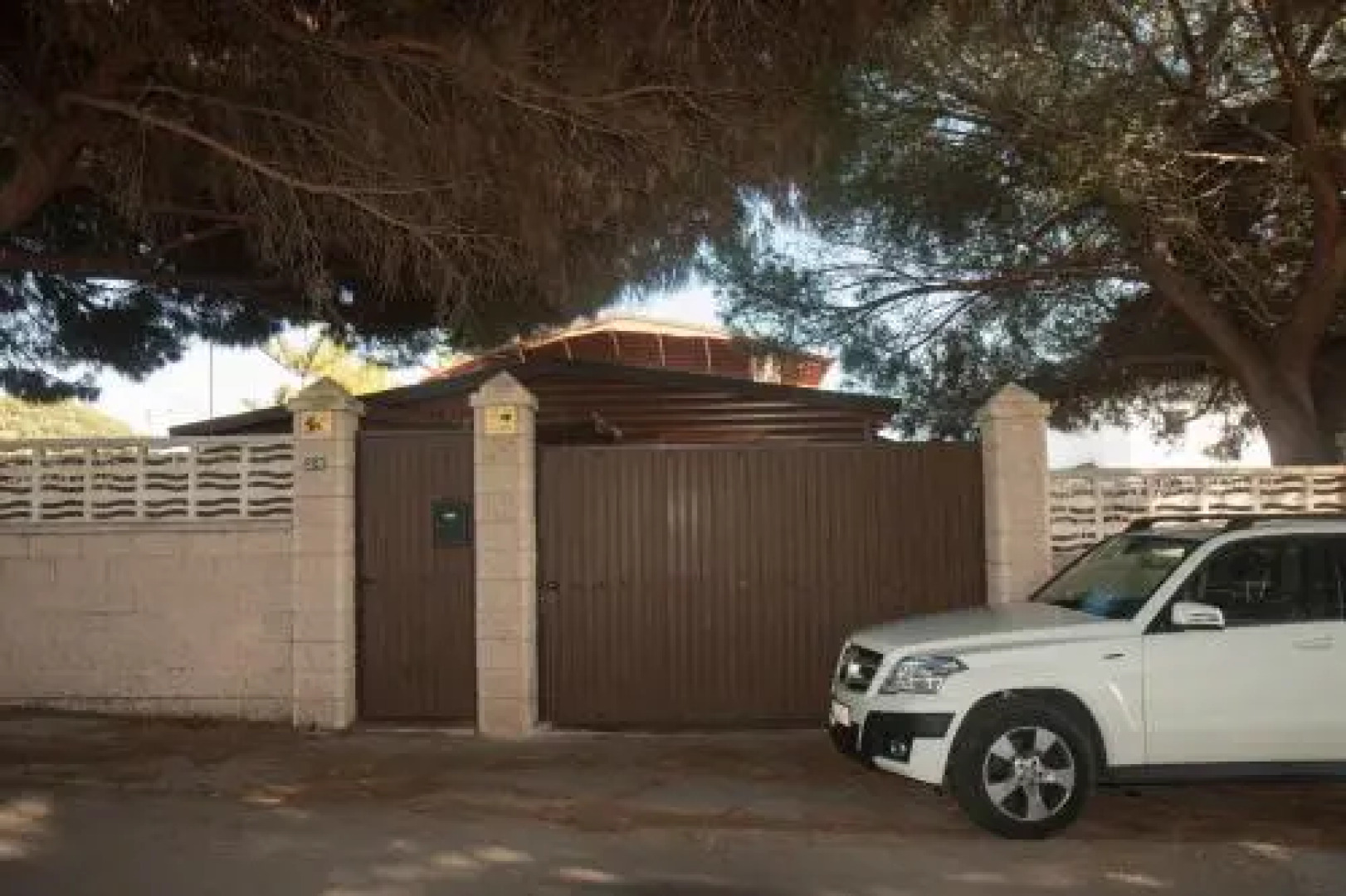 Wood House Close Beach