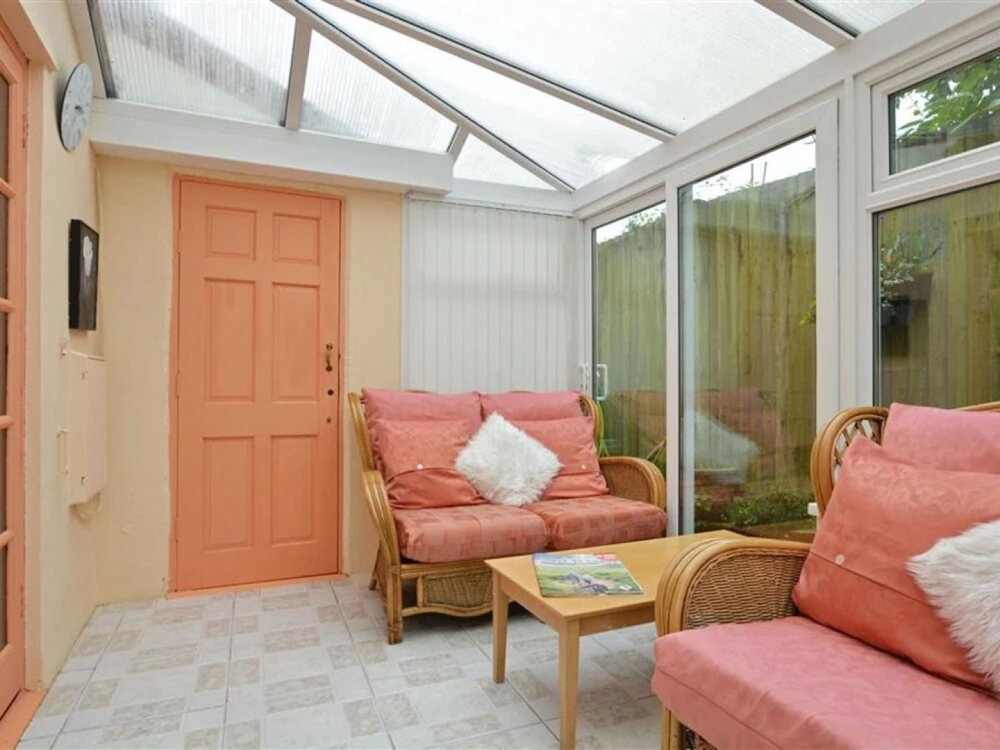 Modern Holiday Home in Saundersfoot With Garden