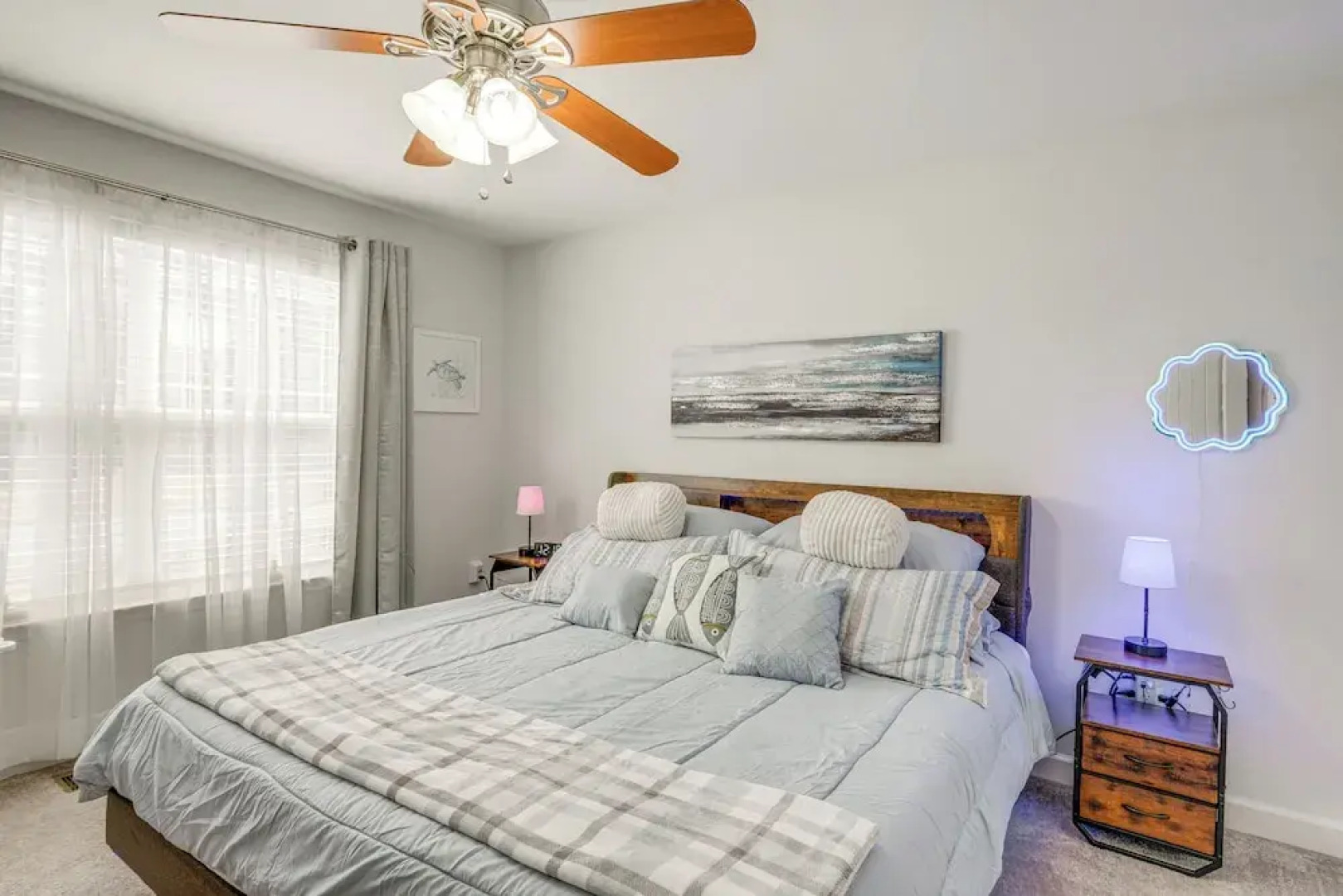 1 Mi to Colonial Beach Boardwalk: Home w/ Fire Pit