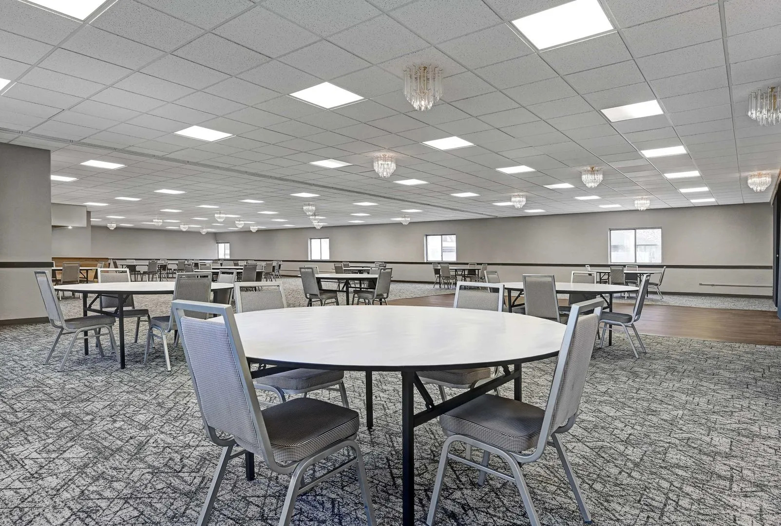 Country Inn & Suites by Radisson, Pierre, SD