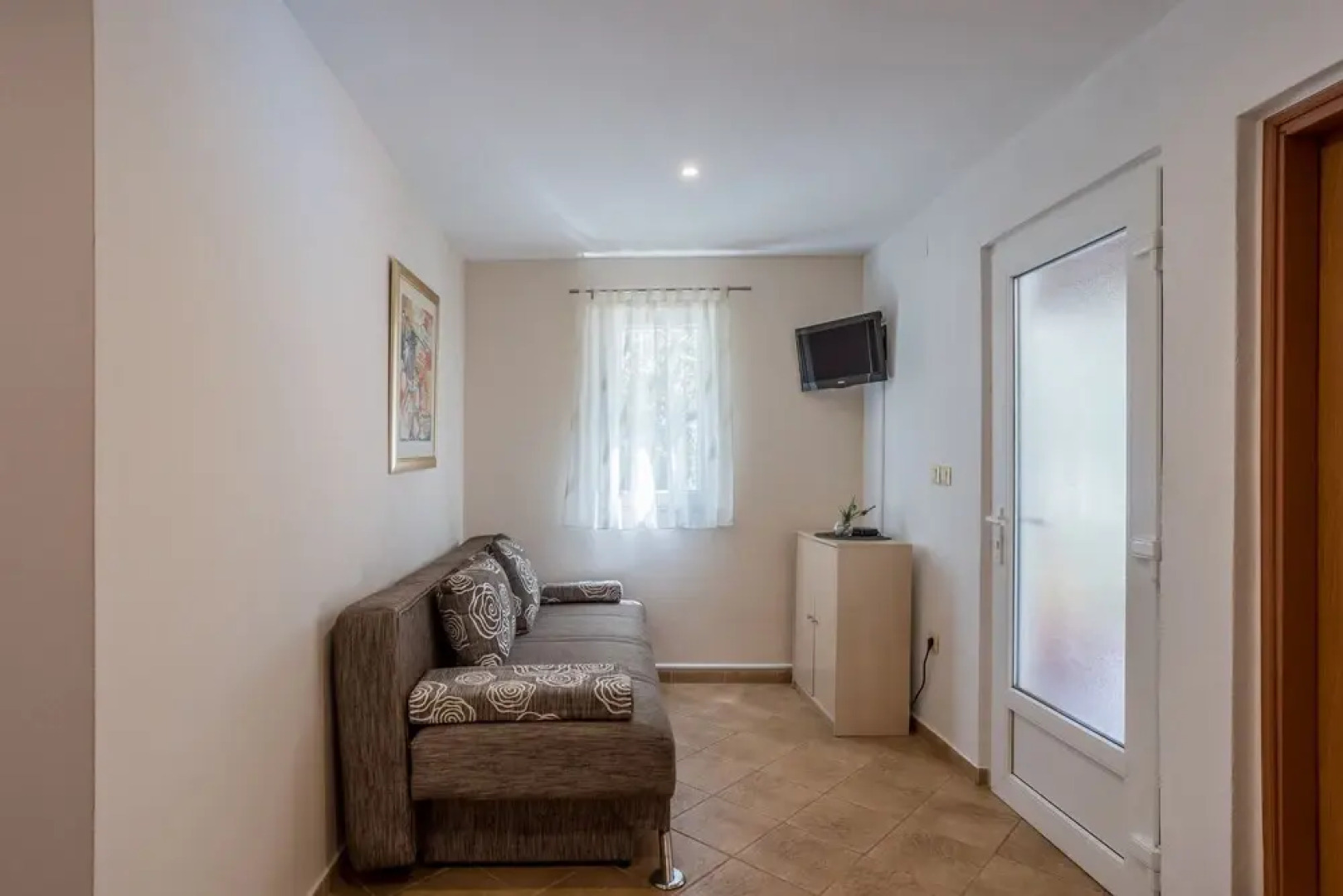 House With big Walled Garden and Swimming Pool