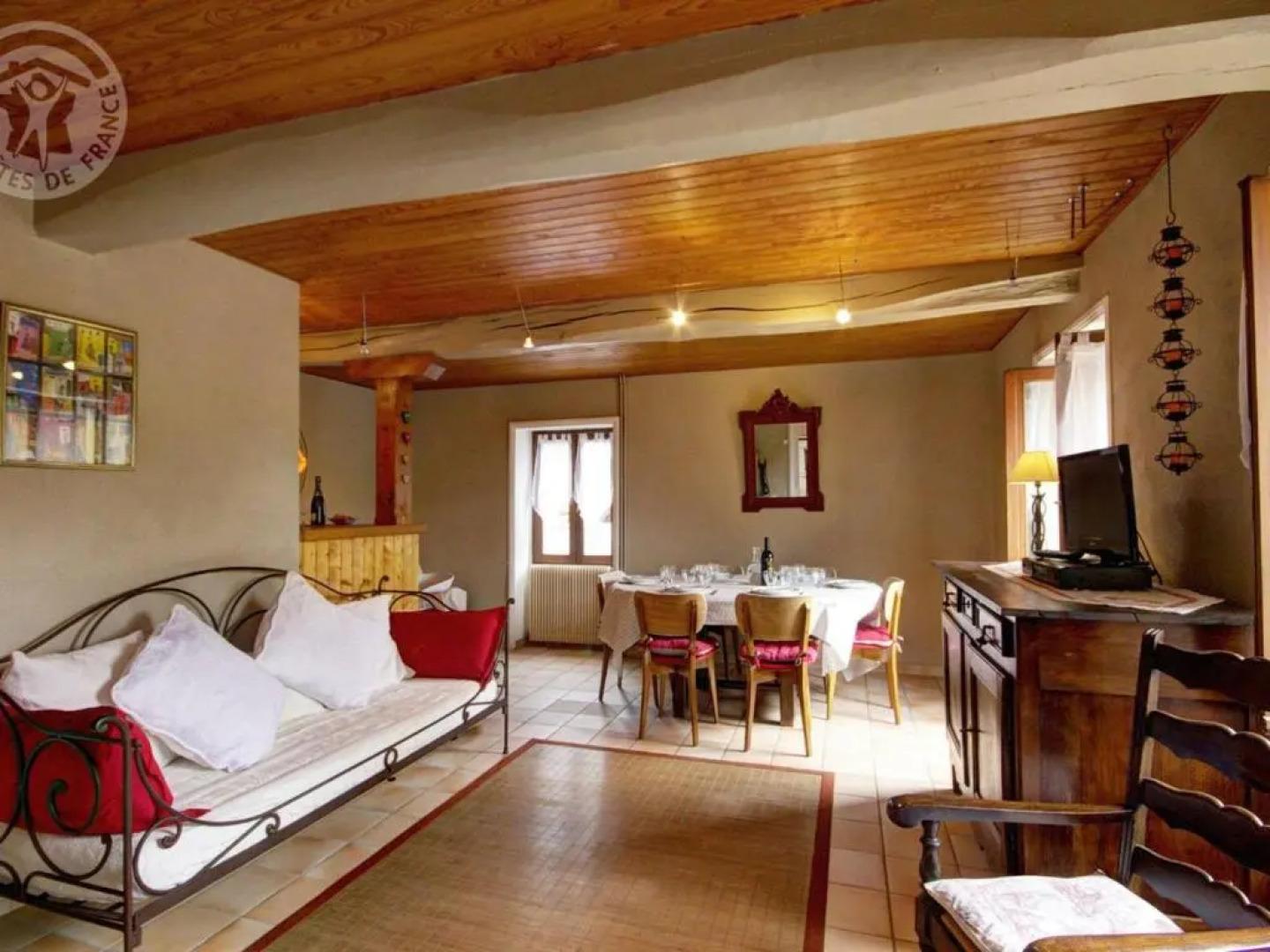 Gîte Belmont-de-la-Loire, 4 pièces, 8 personnes - FR-1-496-32