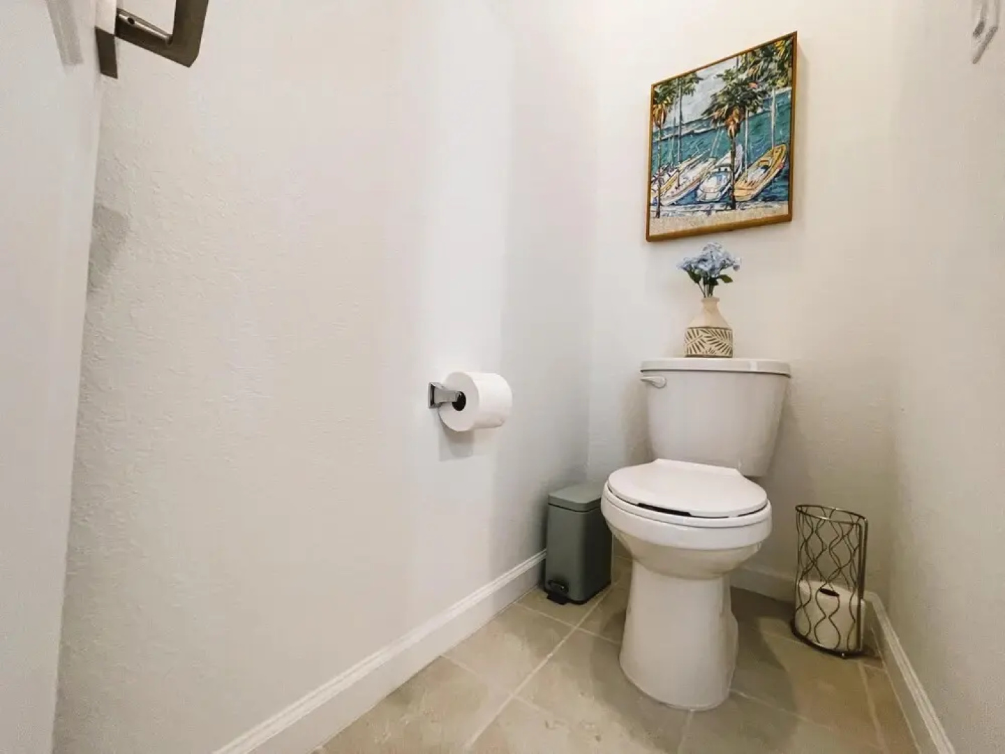 13233 NEW 3BR Beach House Theme Air Base