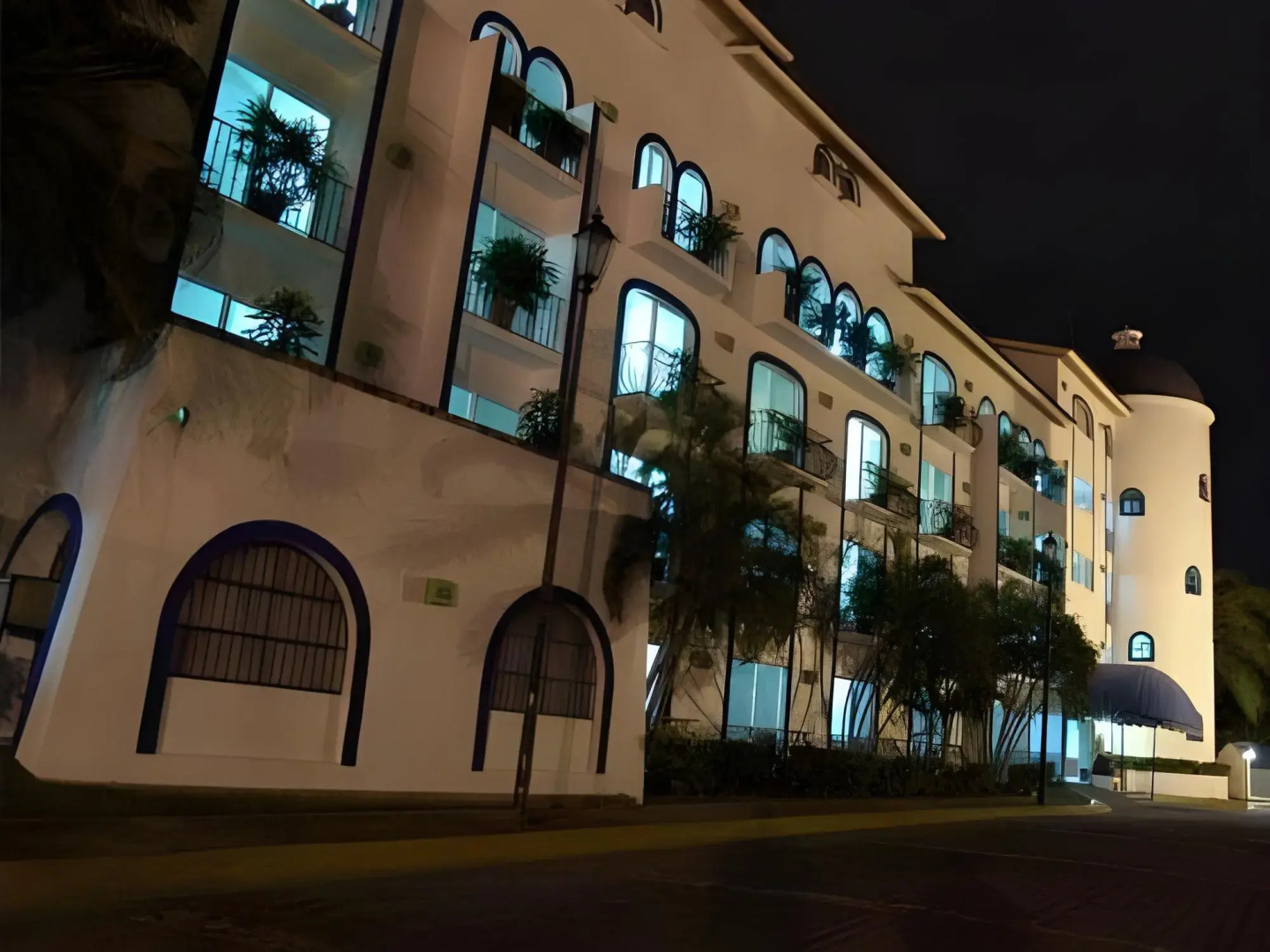 Flamingo Vallarta Hotel & Marina