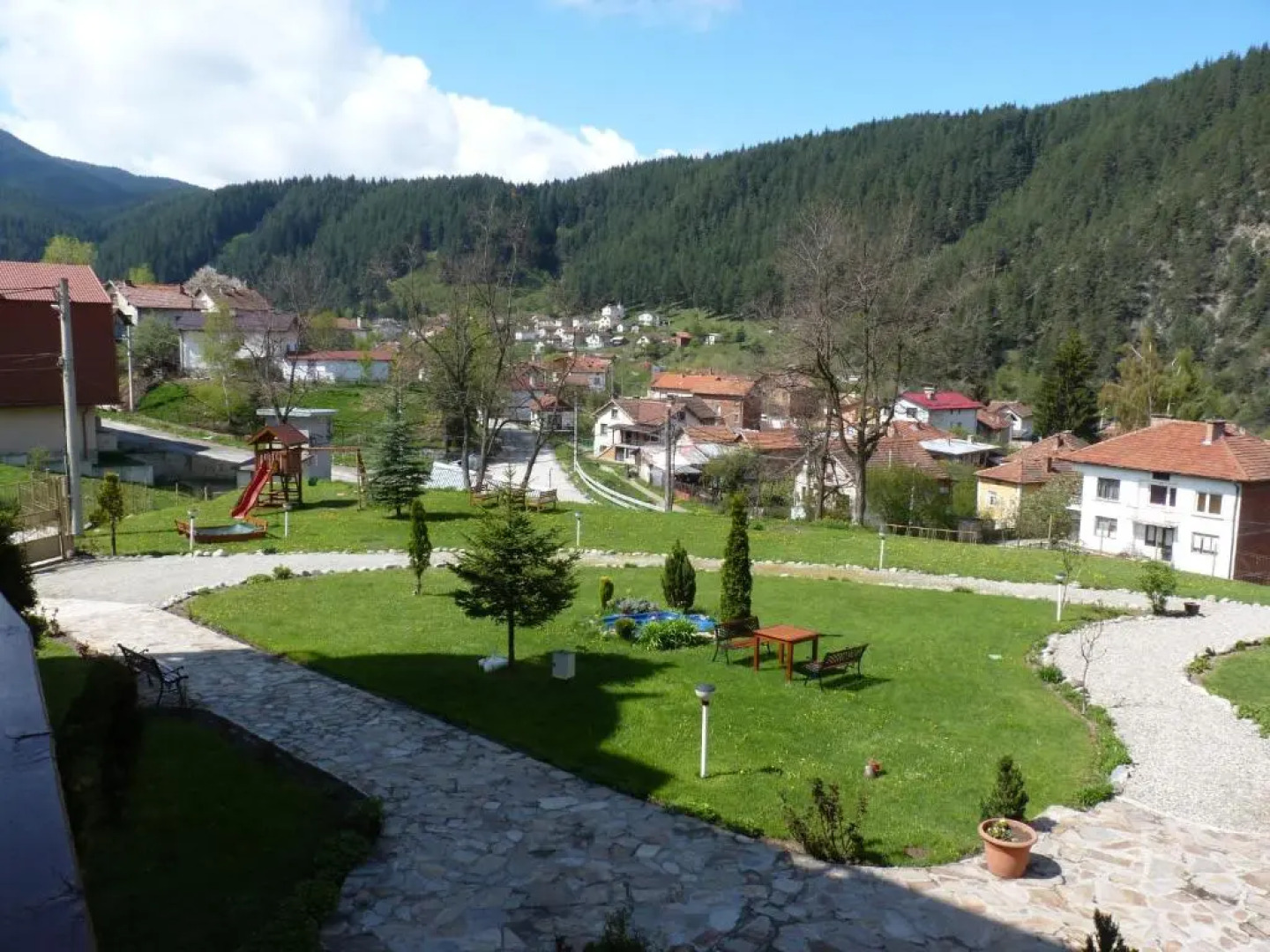 Luxury Studio, Eagle Rock Apartments