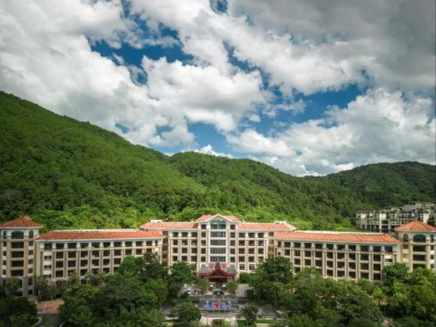 Yongding Tianzi Hot Spring Holiday Resort Longbowan Hotel