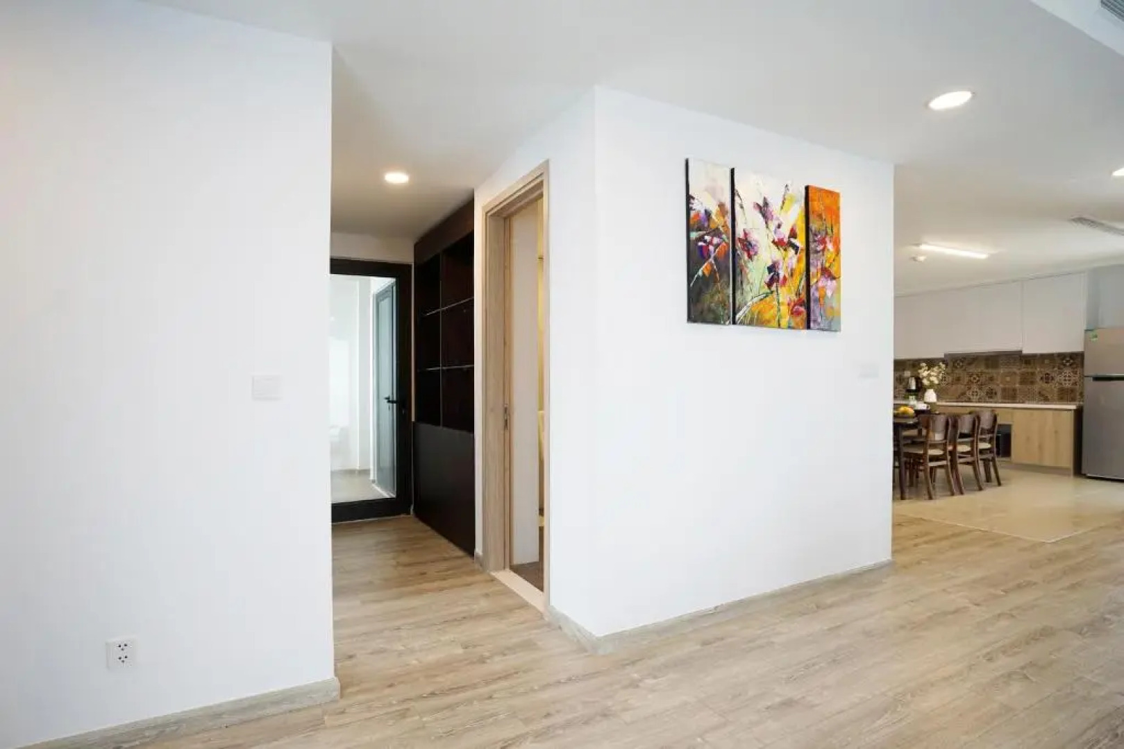 The First Stay Hotel