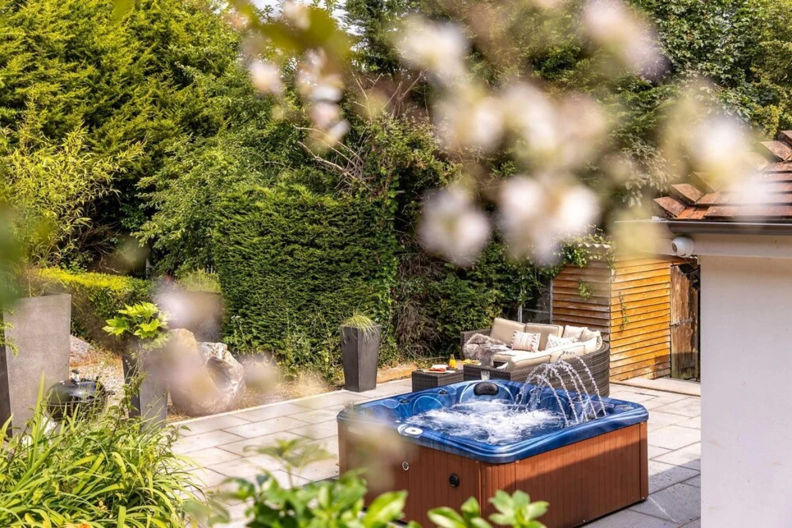 Bramblewood - Cosy Chic hot tub Close to Beach