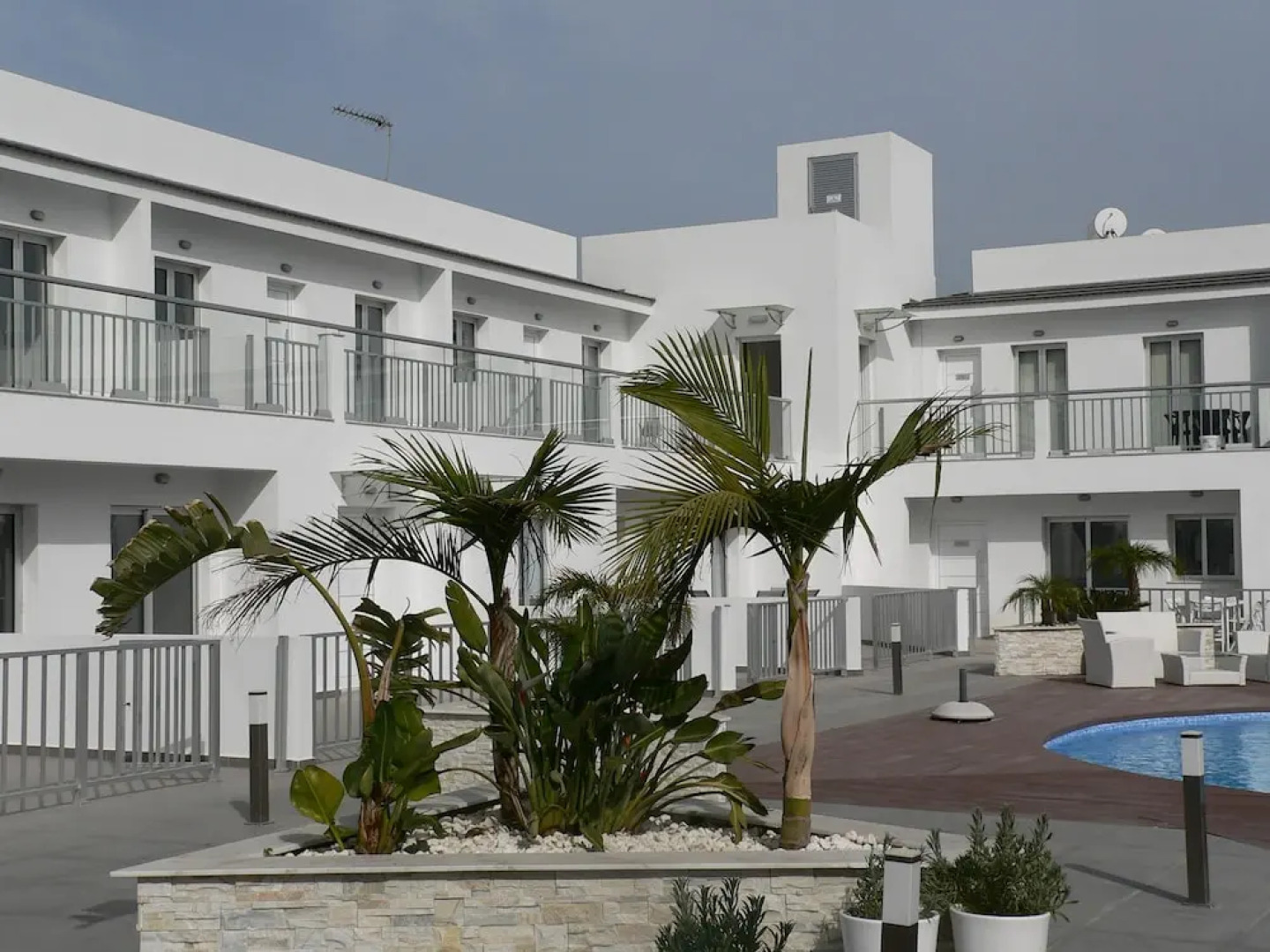 High View Garden Apartment