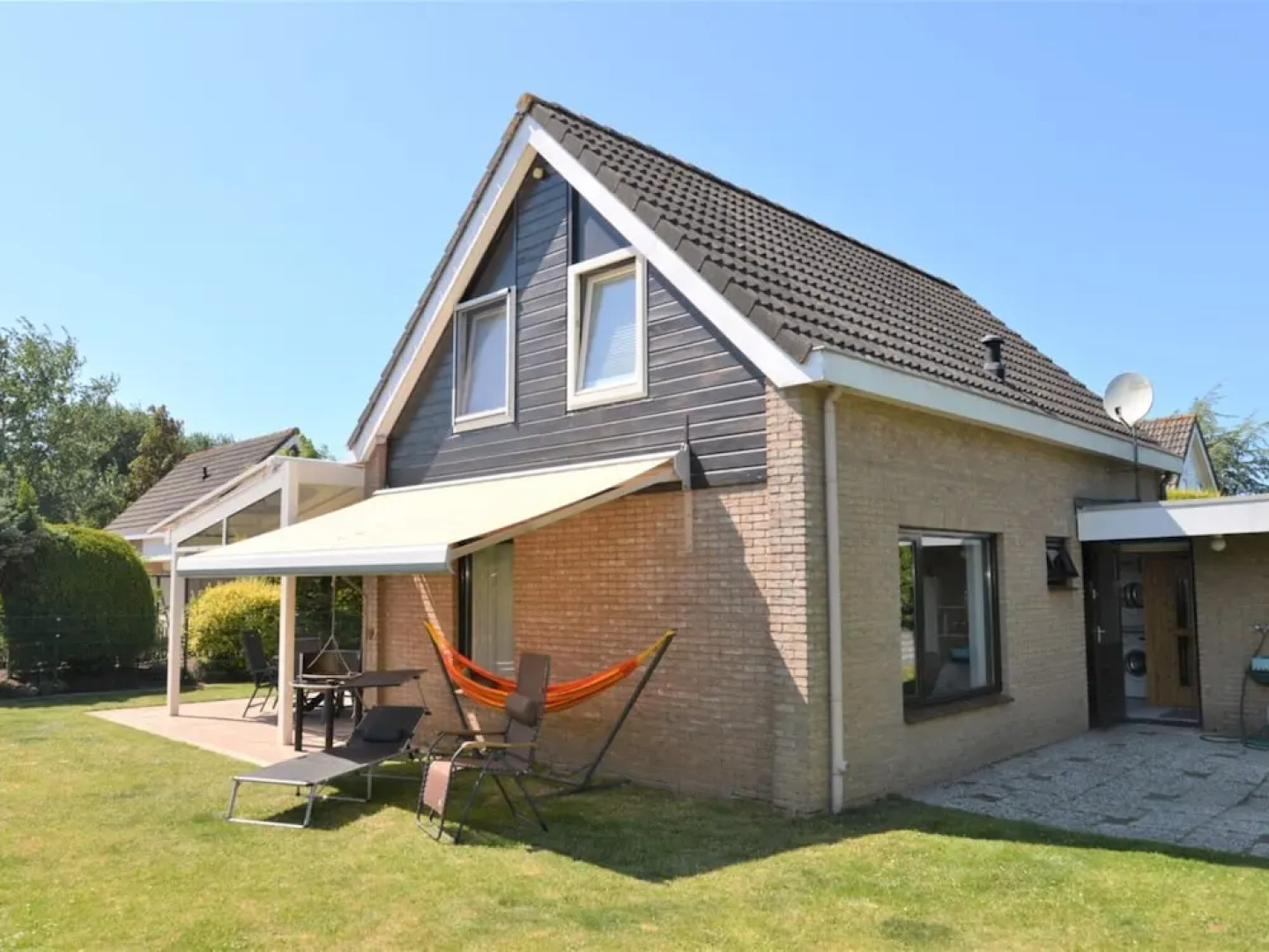 Attractive Holiday Home With Sauna in Ouddorp