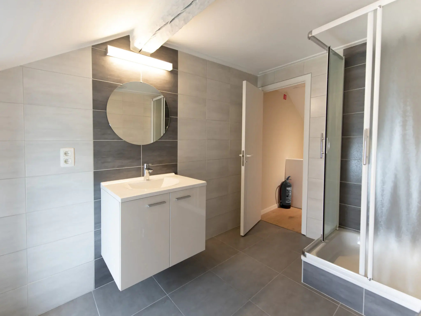 Luxury villa with heated pool, close to Maastricht and Liège