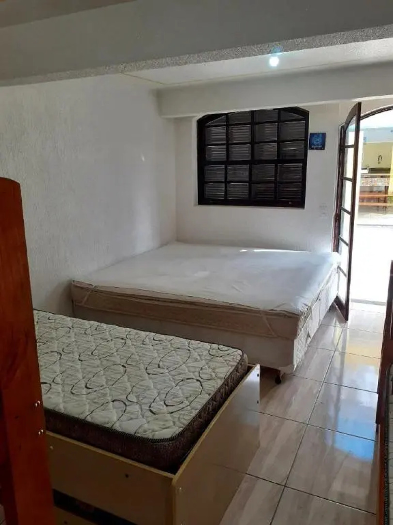 Chacara Guararema p/25 pessoas a 800mts do centro