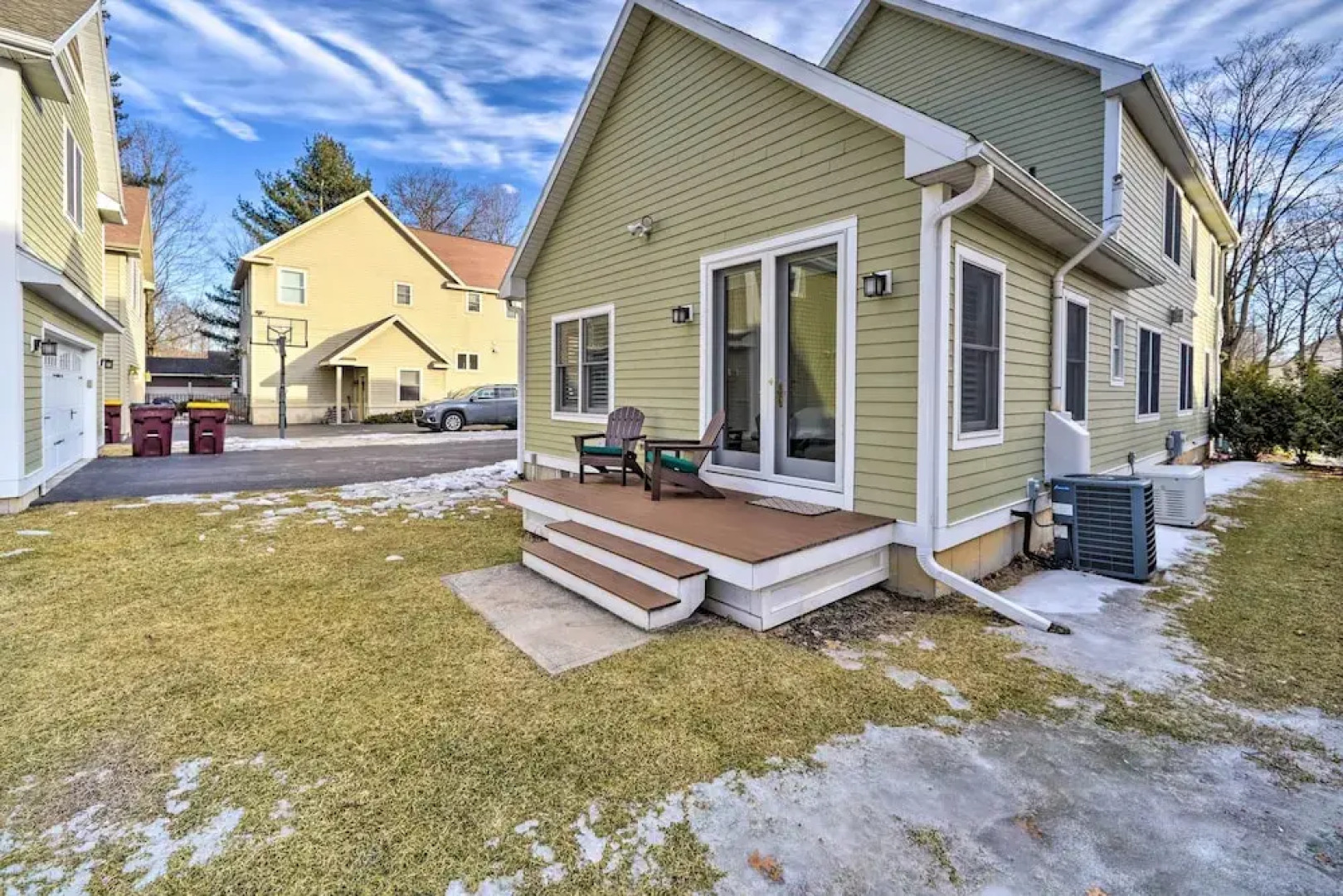 Stunning House w/ Deck, Game Room & Home Gym!