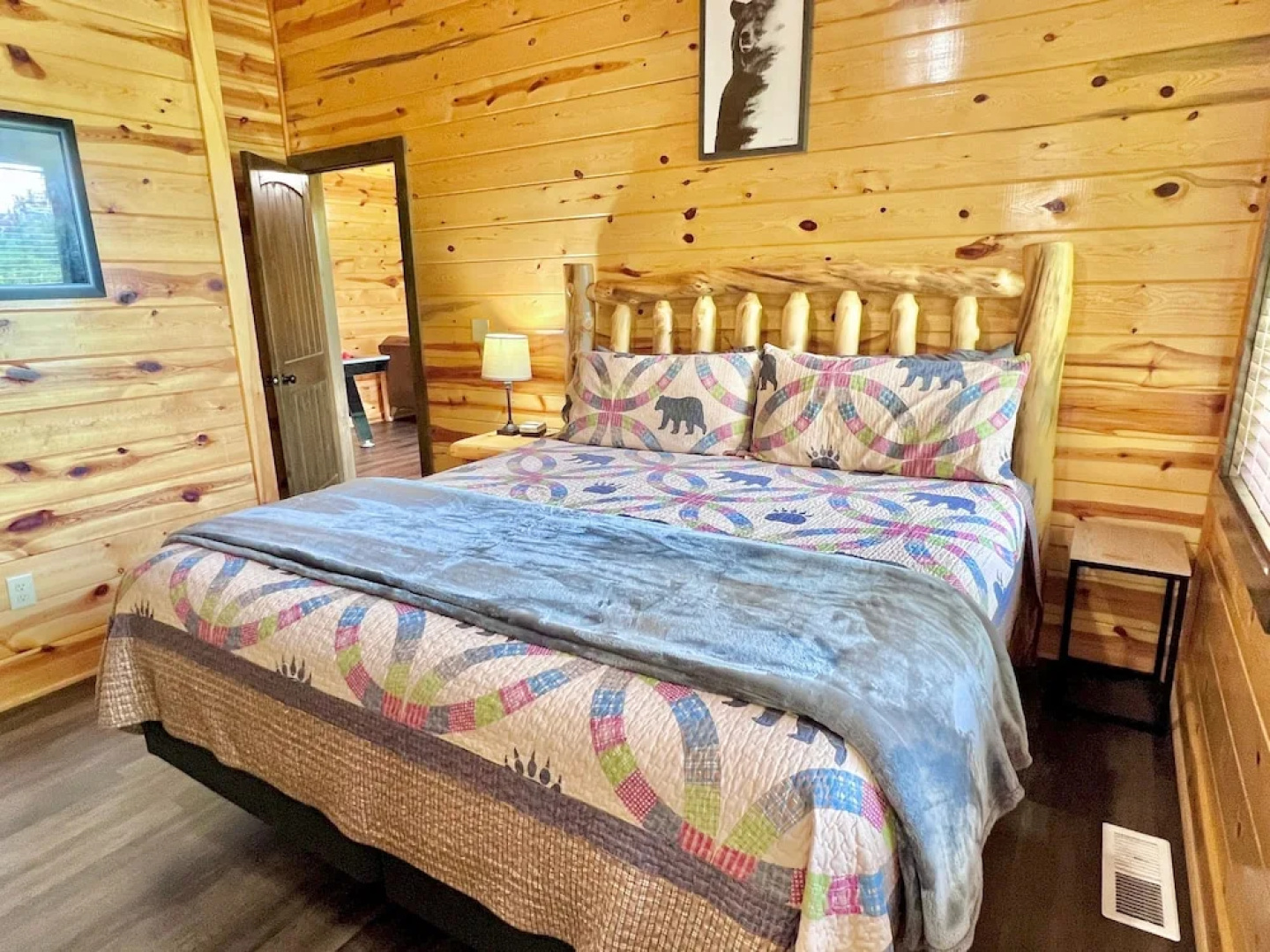 South Side Serenity 2 Bedroom Cabin by RedAwning