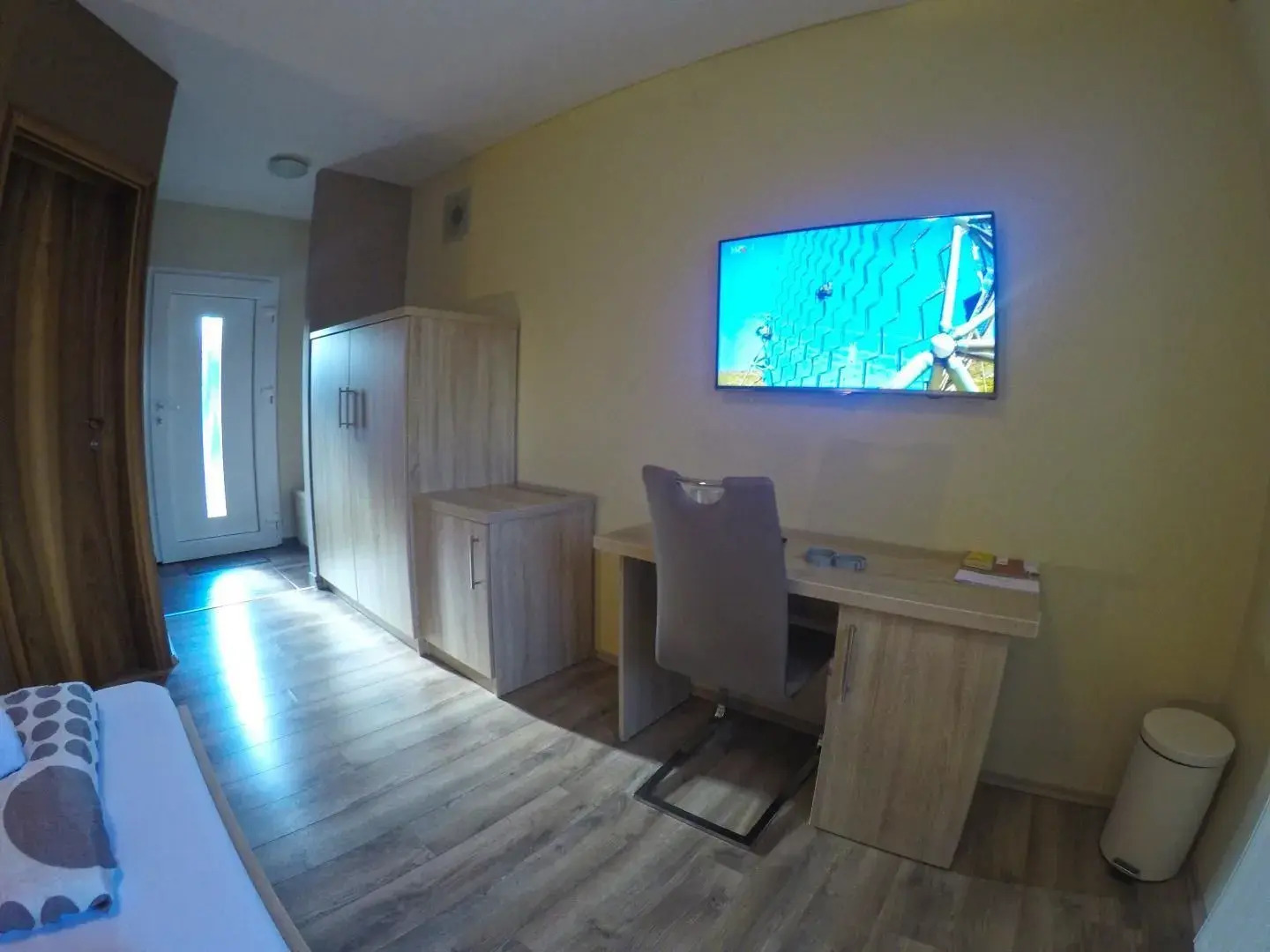 Apartments and Rooms Rea