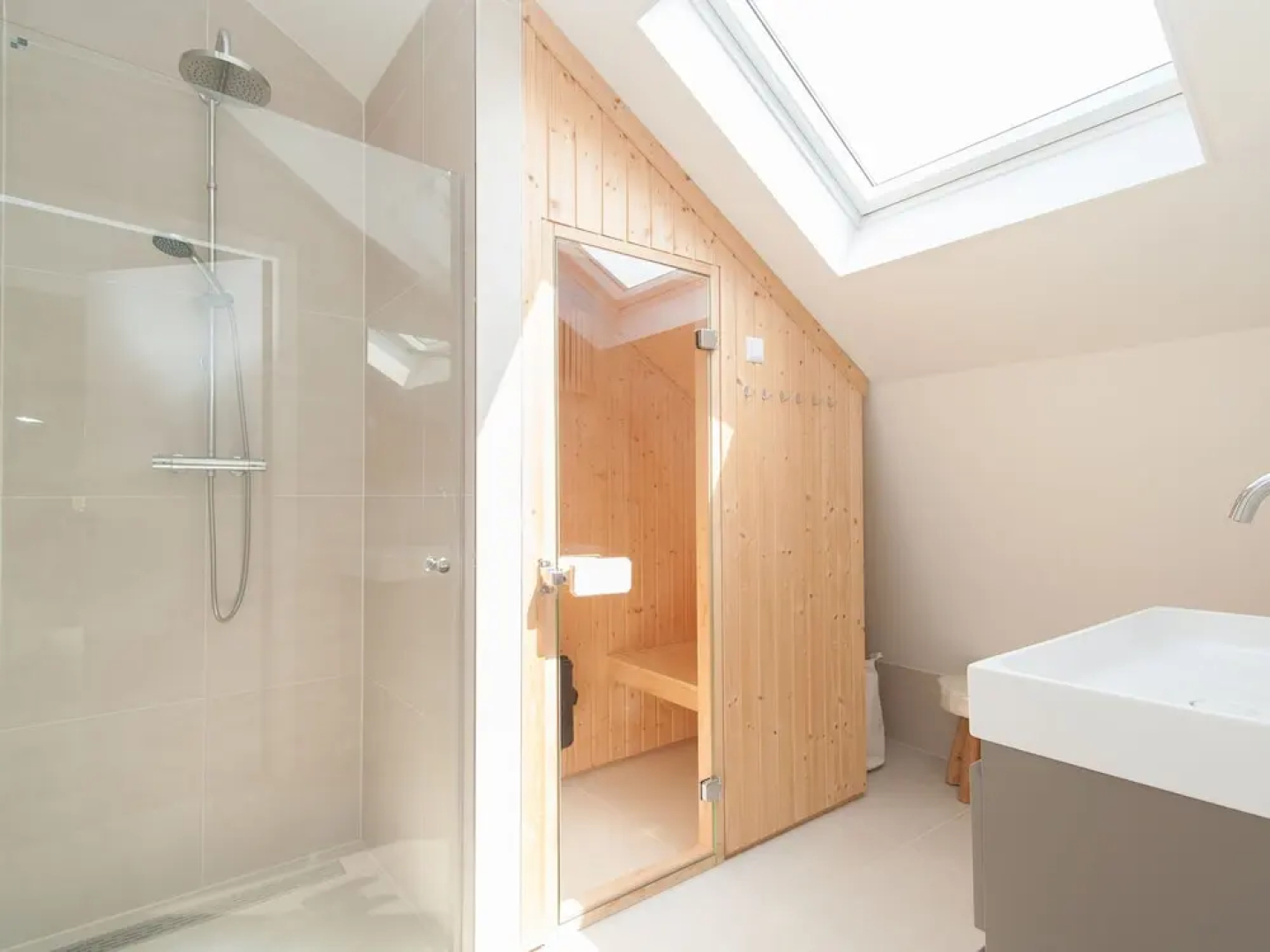 Beautiful new Villa With Sauna Surrounded by Dune Reserve Near the sea