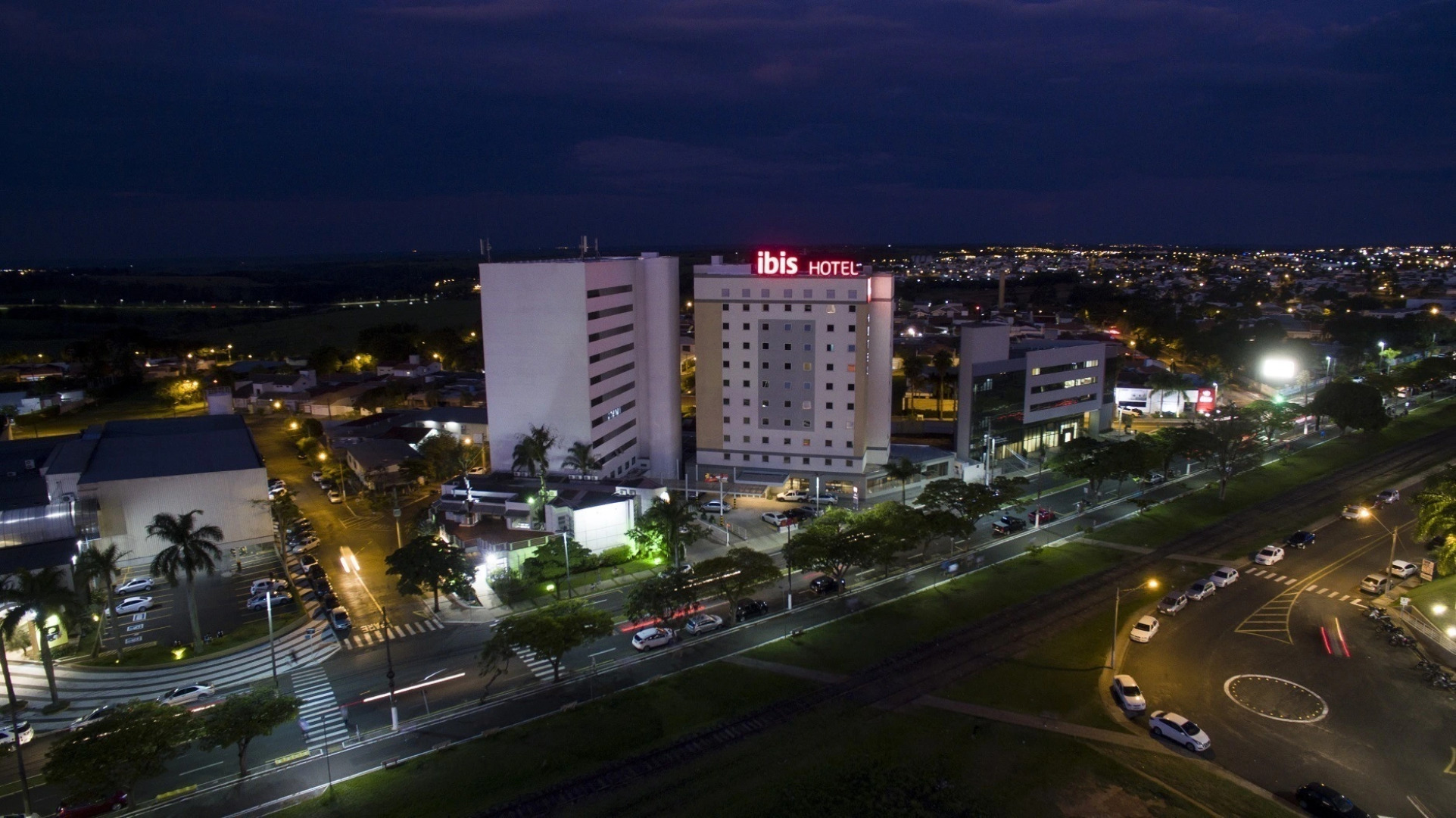 ibis Marilia