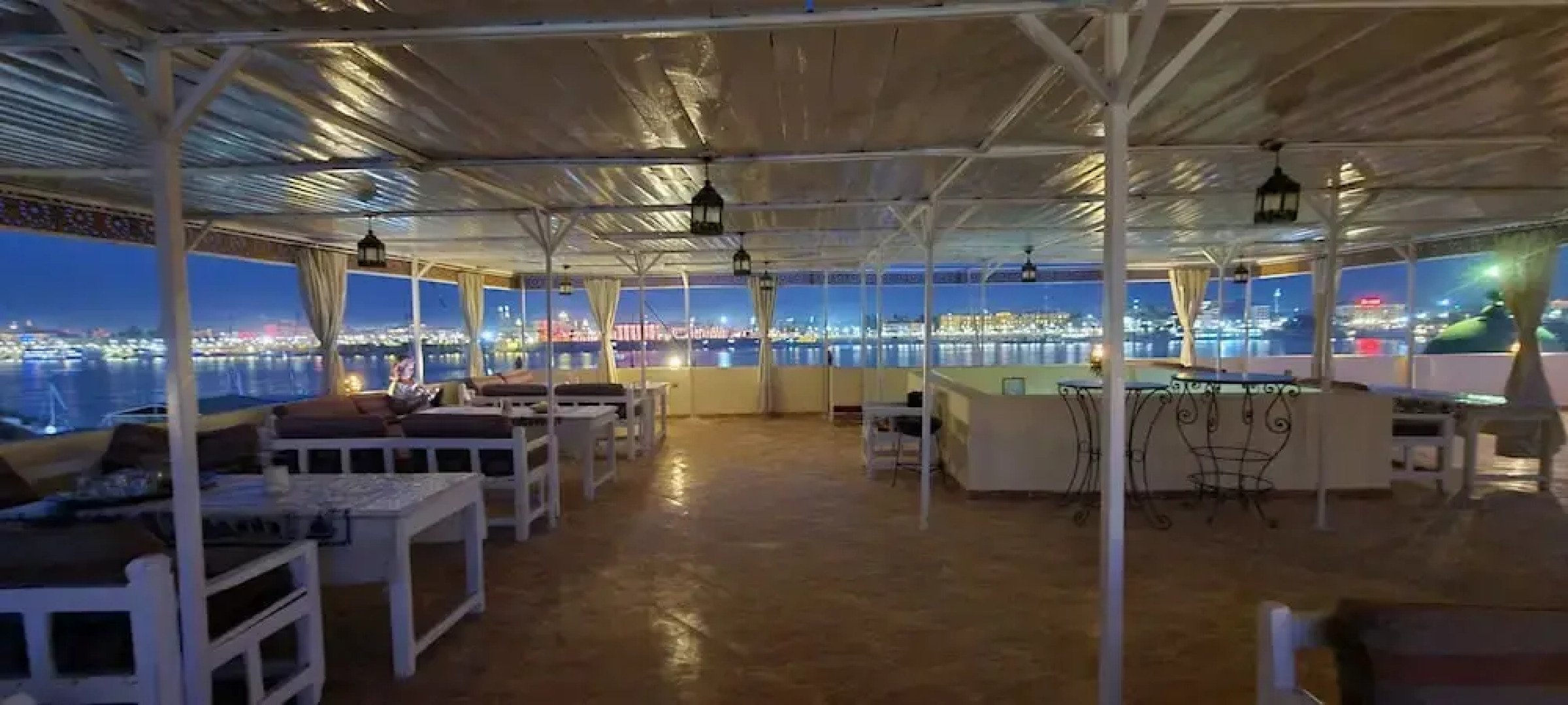 Senmut Luxory Apartments