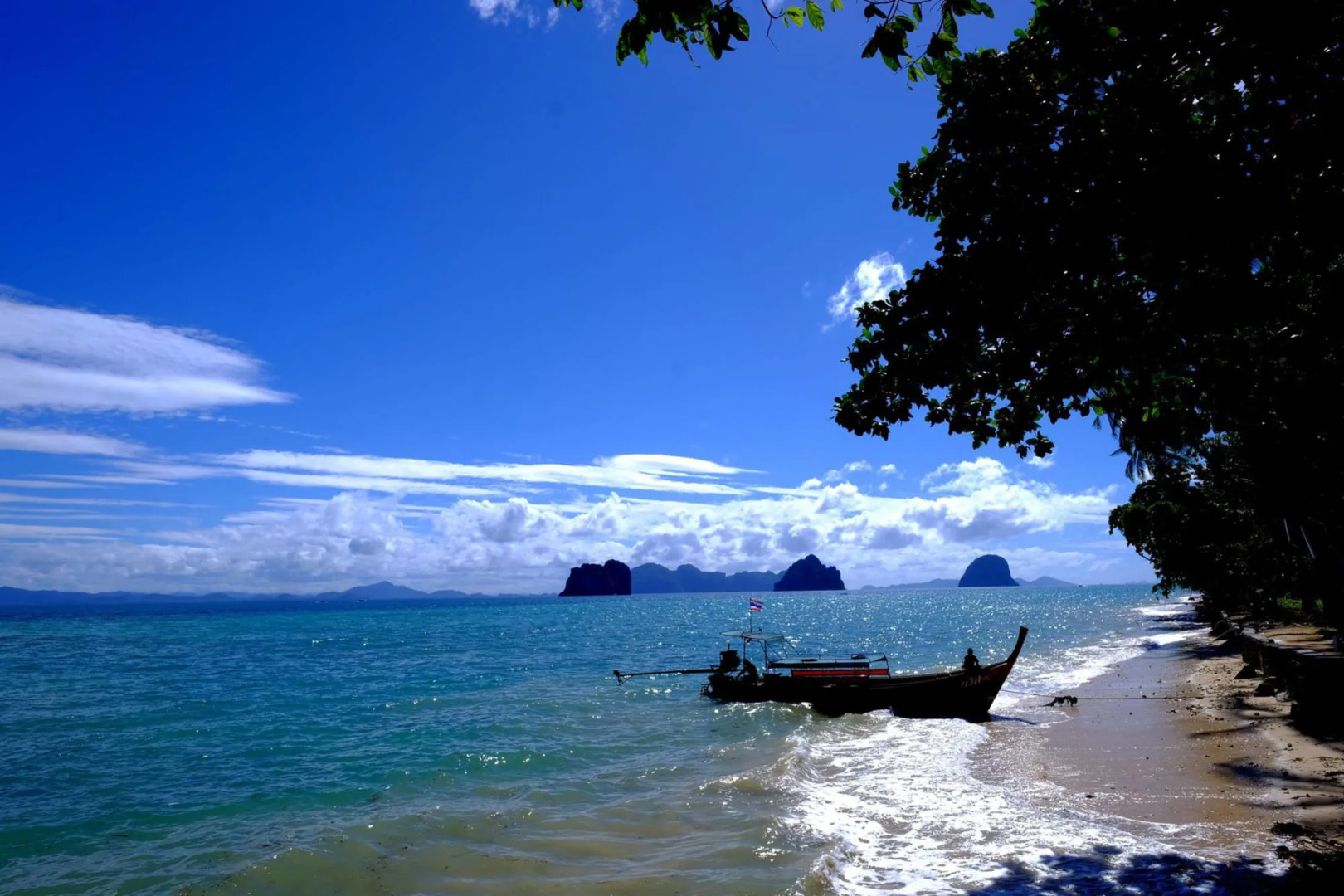 Koh Ngai Cliff Beach Resort