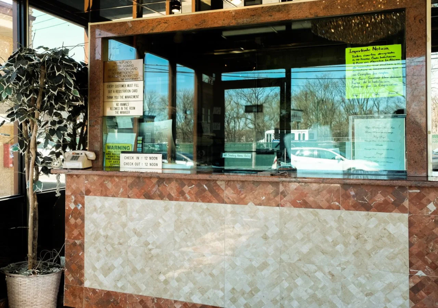 Capri Lynbrook Motor Inn