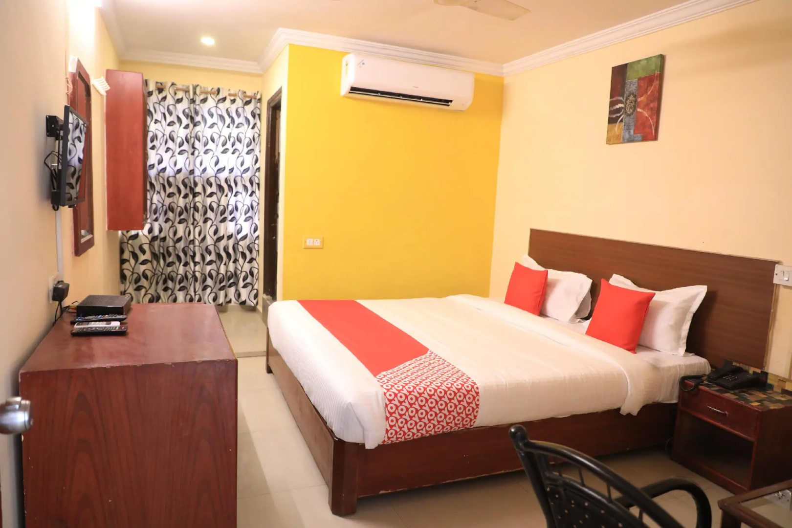 OYO 15140 Hotel Priya Residency