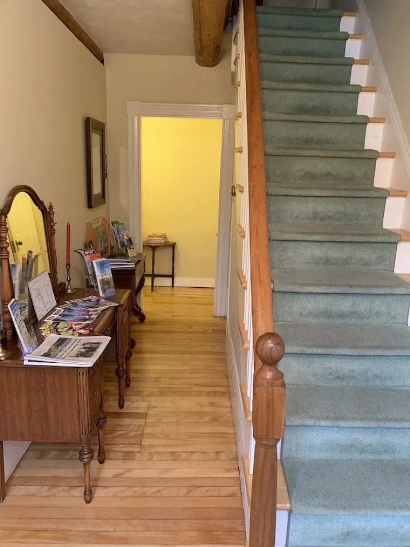 Lovett's Inn and Restaurant