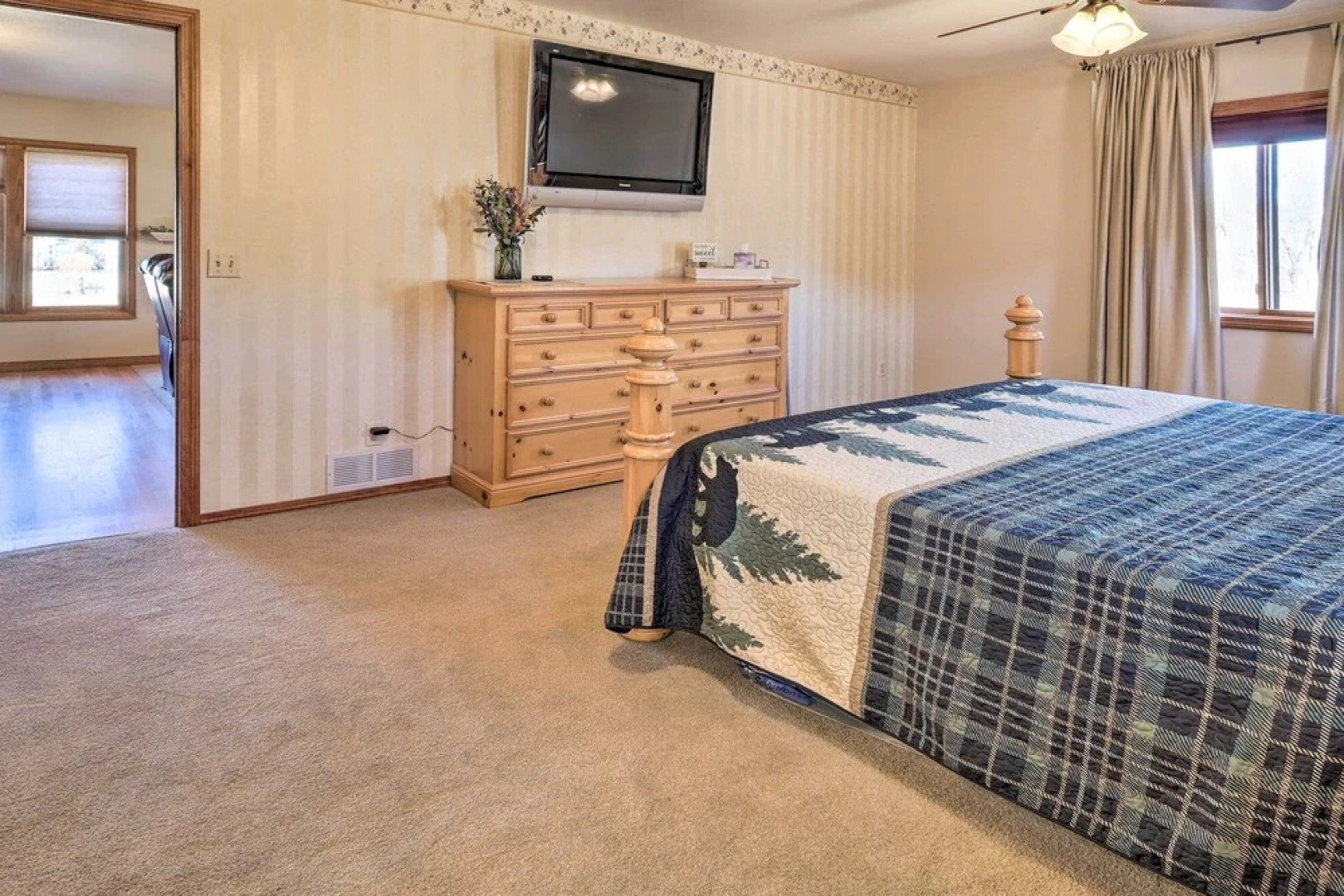 Welcoming Cañon City Abode - Walk to River!