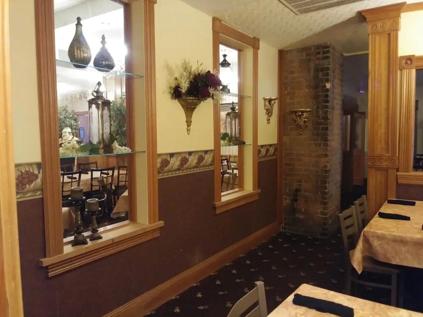 Thayer's Historic Bed n' Breakfast