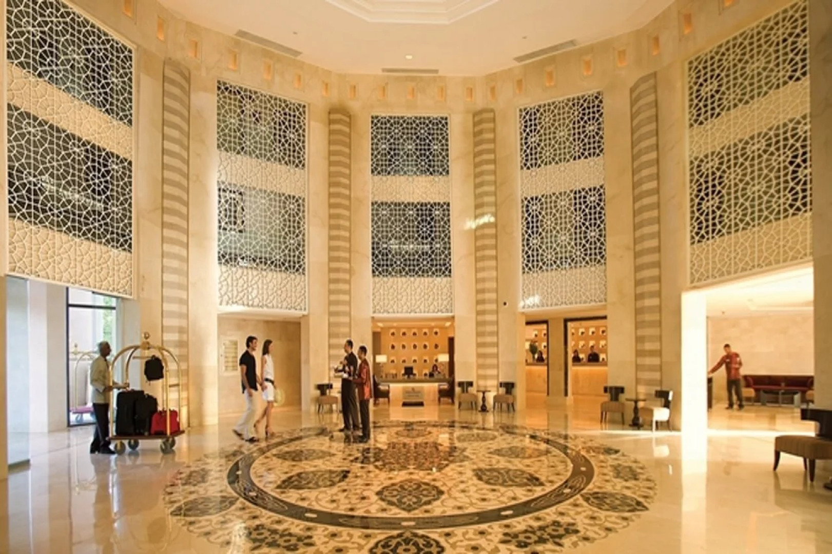 Hilton Luxor Resort & Spa