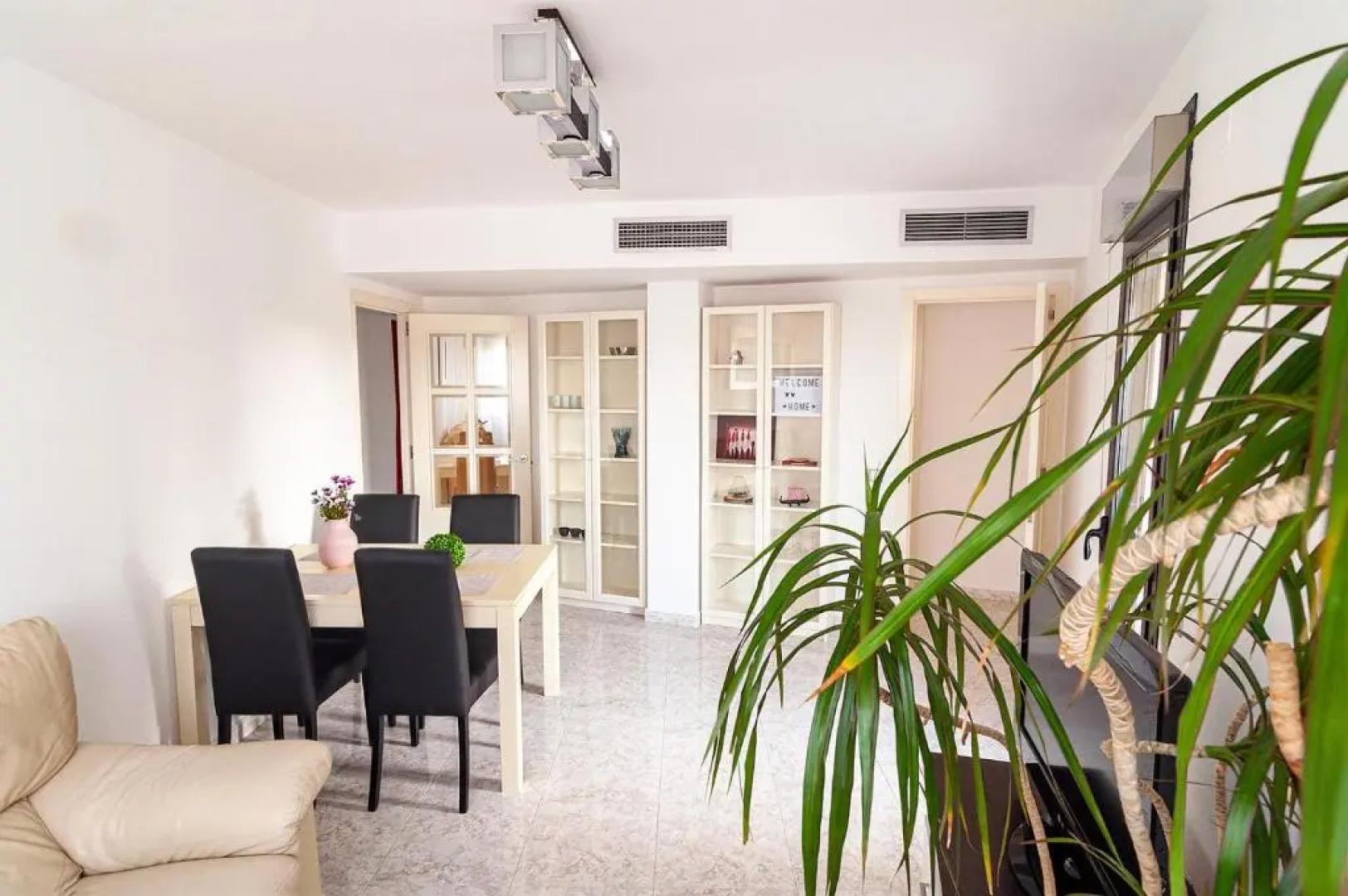 Beach & Pool Sant Salvador - 150m from sea