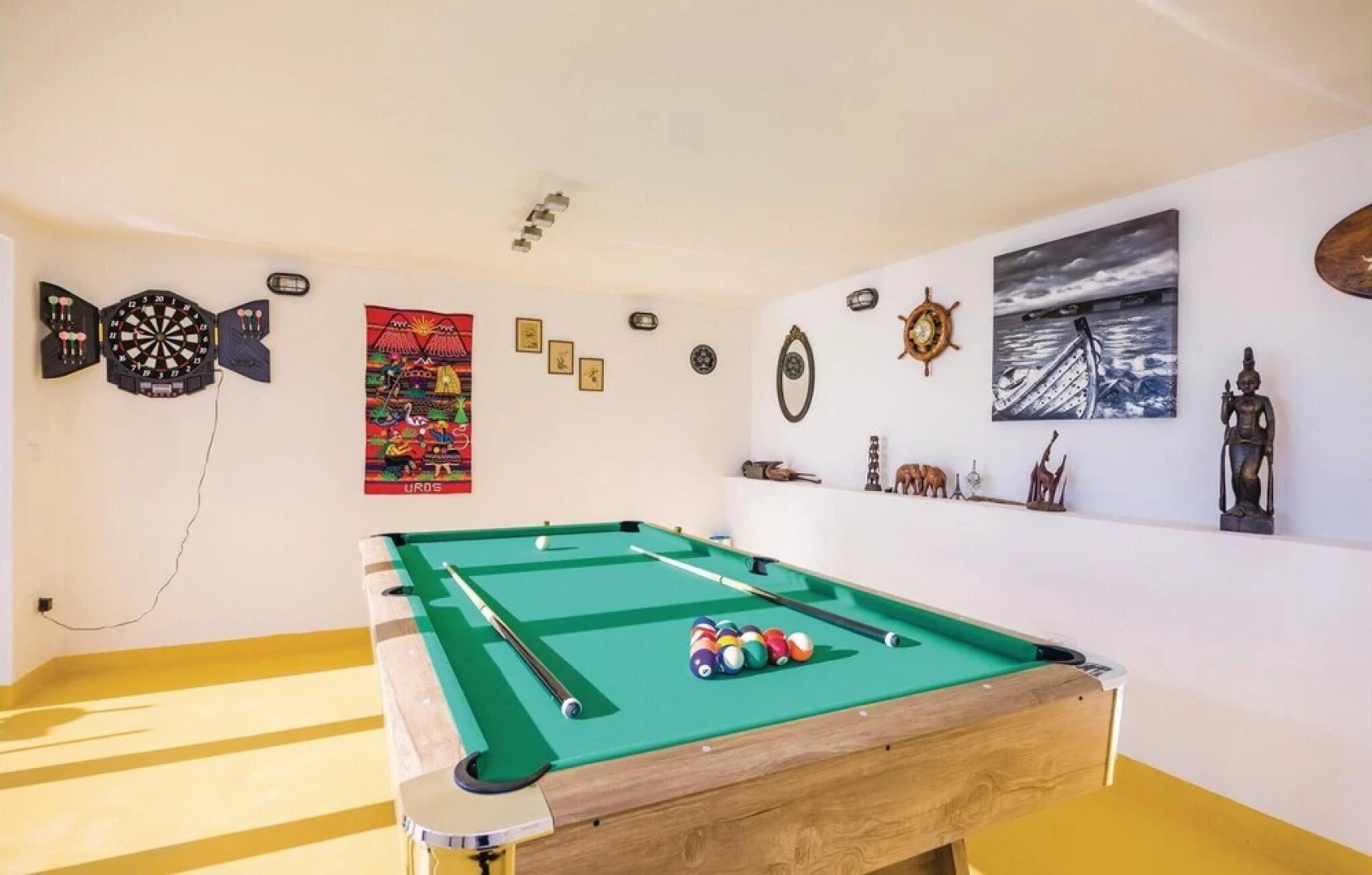 Nice Home in Brsecine With Wifi and 3 Bedrooms