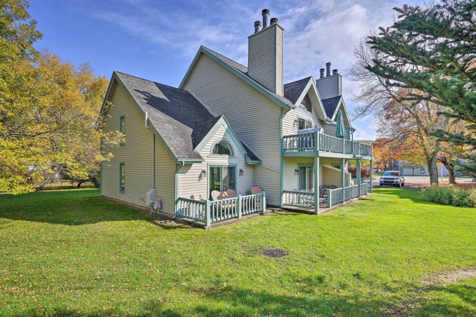 Ellicottville Townhome ~ Half Mi to Slopes!