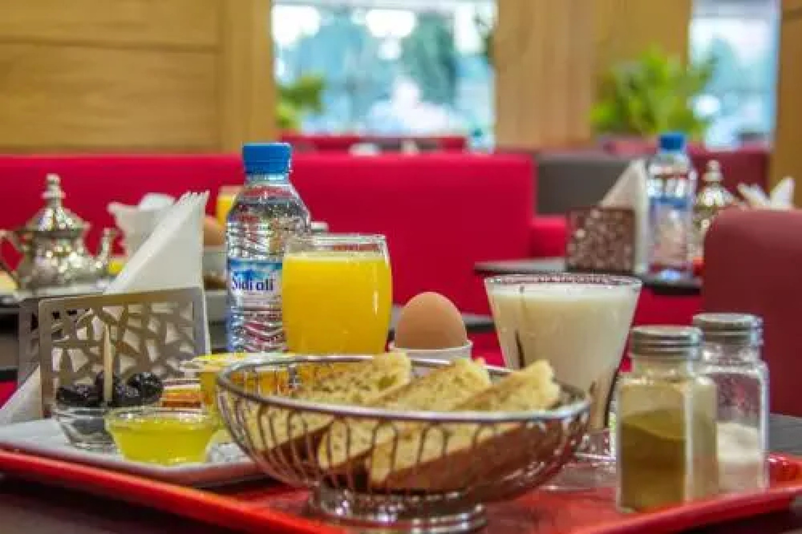 Hotel Hadaik Ain Asserdoune