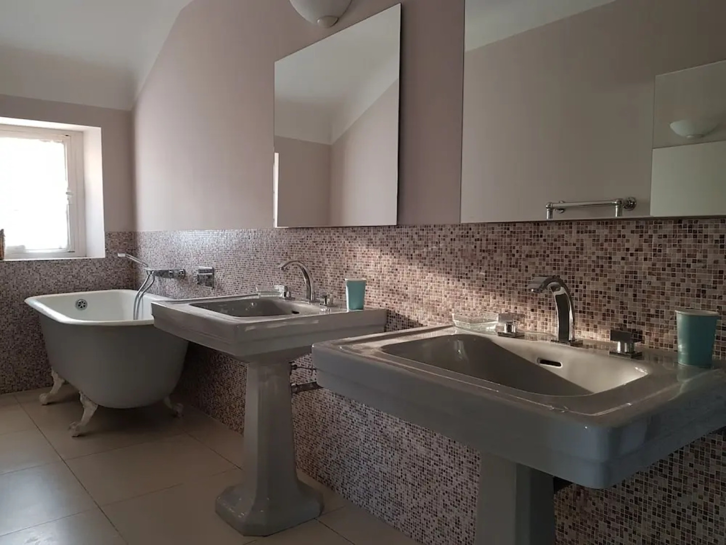 Clos Mirabel Manor B&B