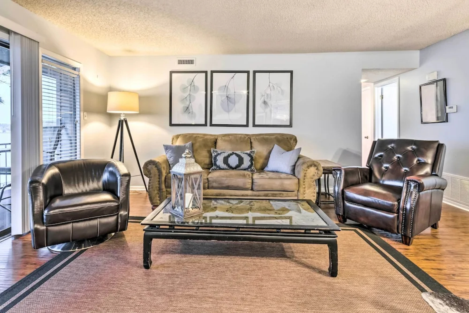 Sunset-view Resort Condo on Lake Hamilton!