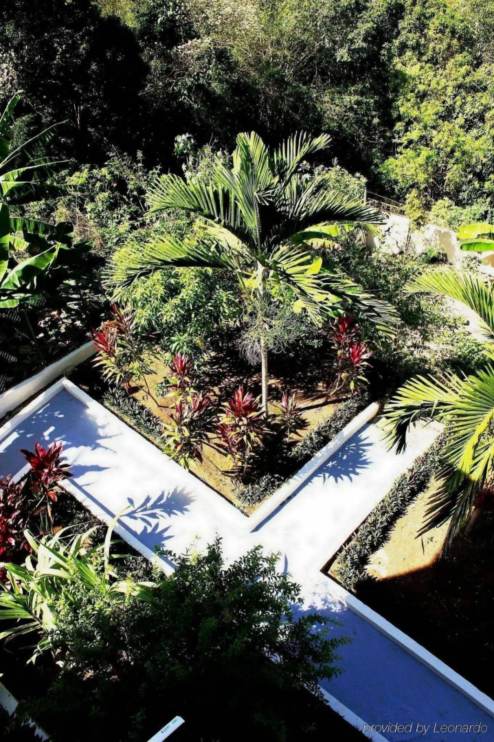 Retreat Guesthouse Luxury Suites