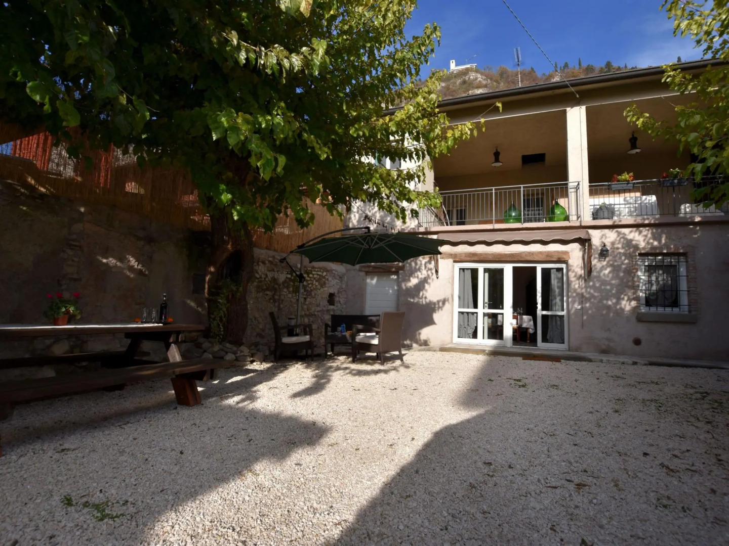 Ancient, Renovated Farmstead With Private, Equipped Garden. Only 3km From the Lake