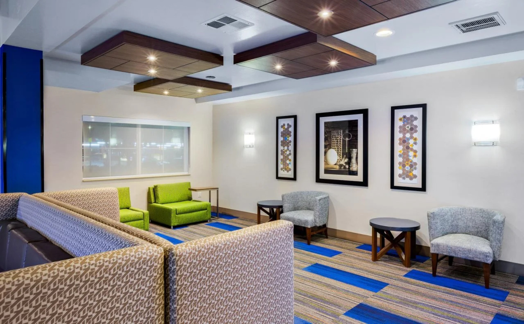 Holiday Inn Express & Suites Chico by IHG