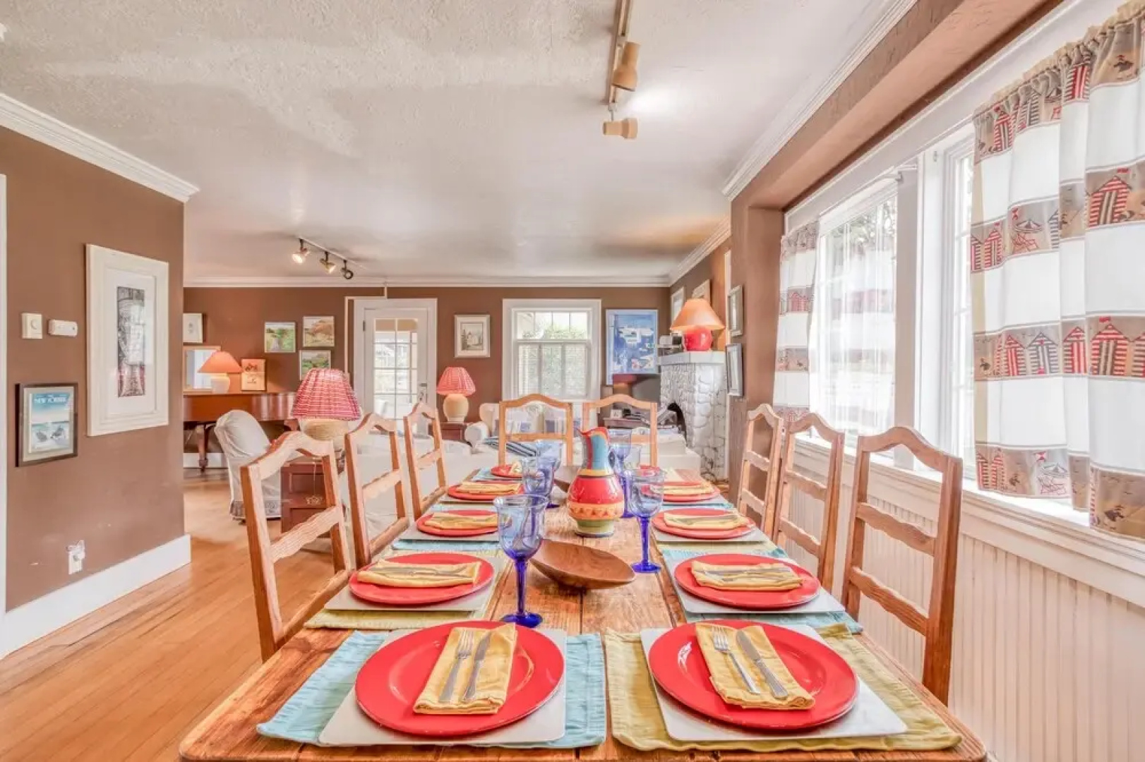Susans Beach Cottage (MCA 1323)