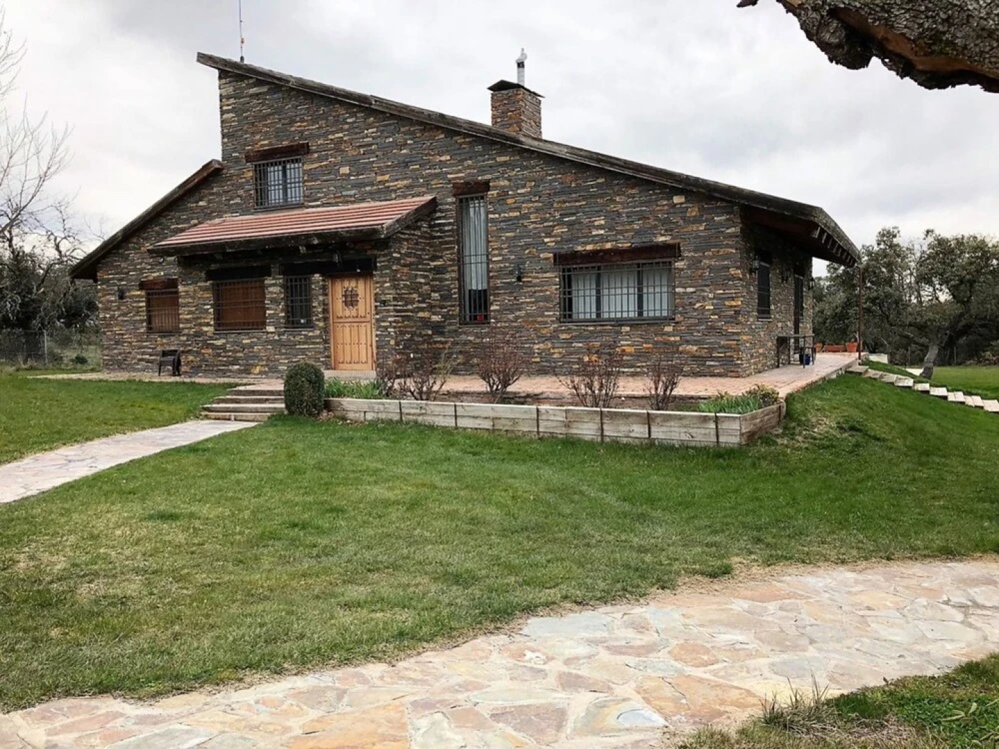 Villa With 5 Bedrooms in Maello, With Private Pool and Enclosed Garden