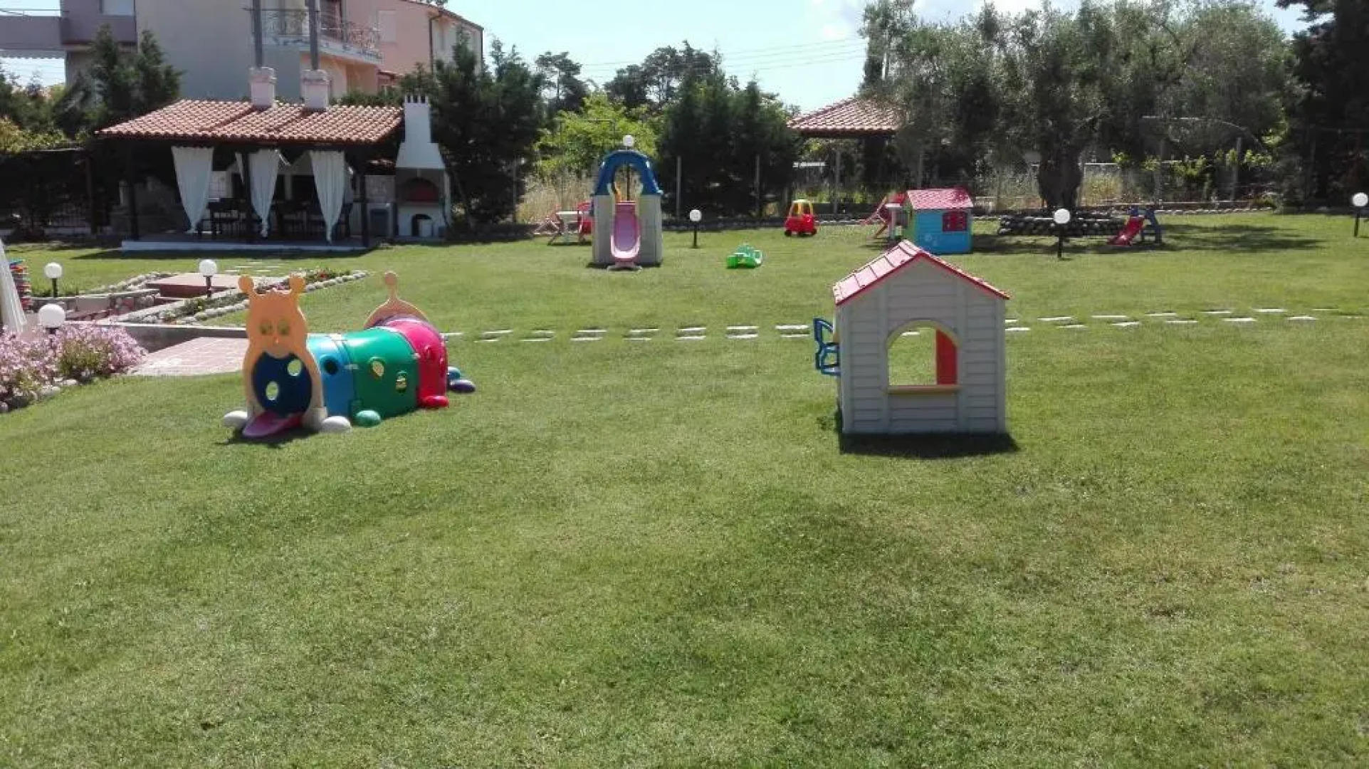 Theramvos Studios By Thomas