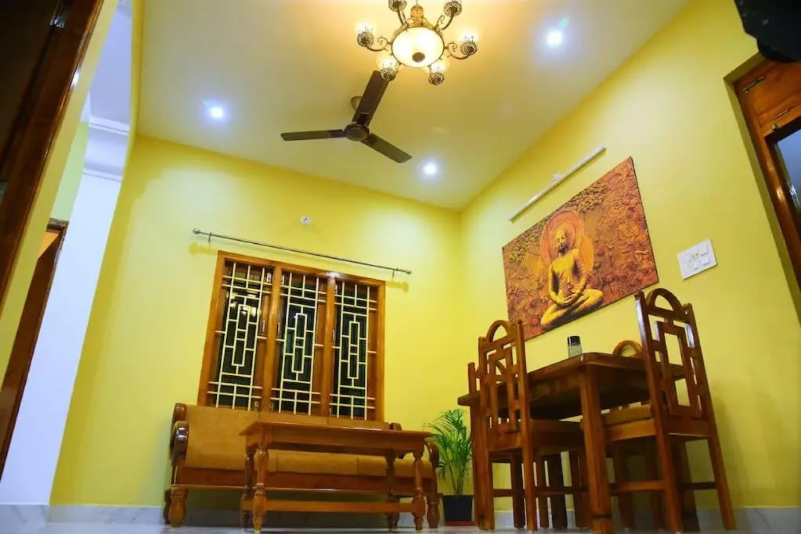 Sri Apartment 2BHK For Familys Couples Parking A1