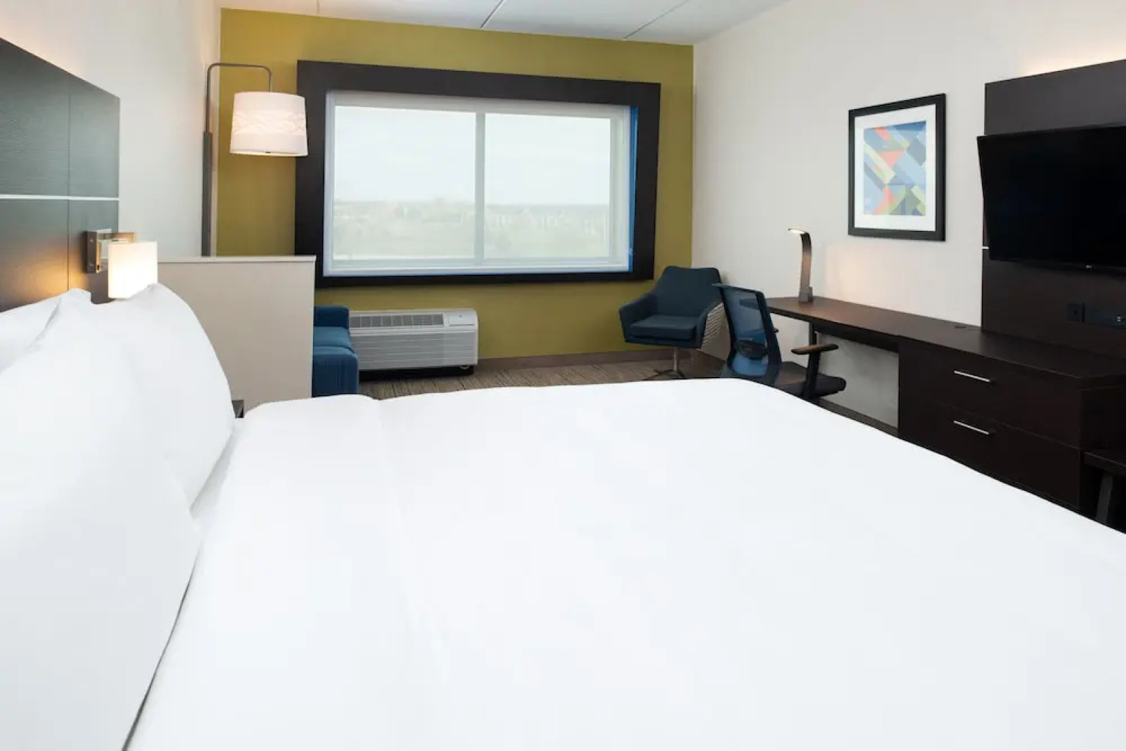 Holiday Inn Express & Suites Romeoville - Joliet North, an IHG Hotel
