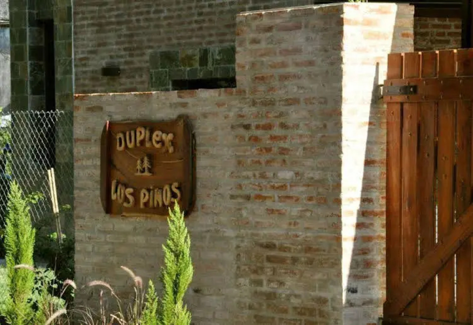 Los Pinos Duplex