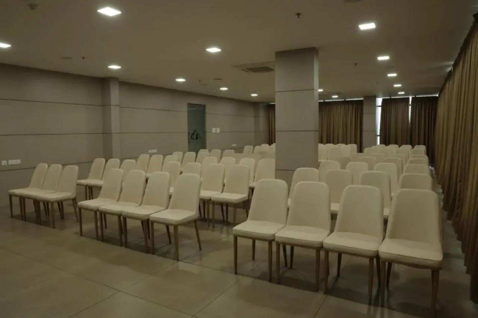 Dreamotel Luxury Suits And Rooms