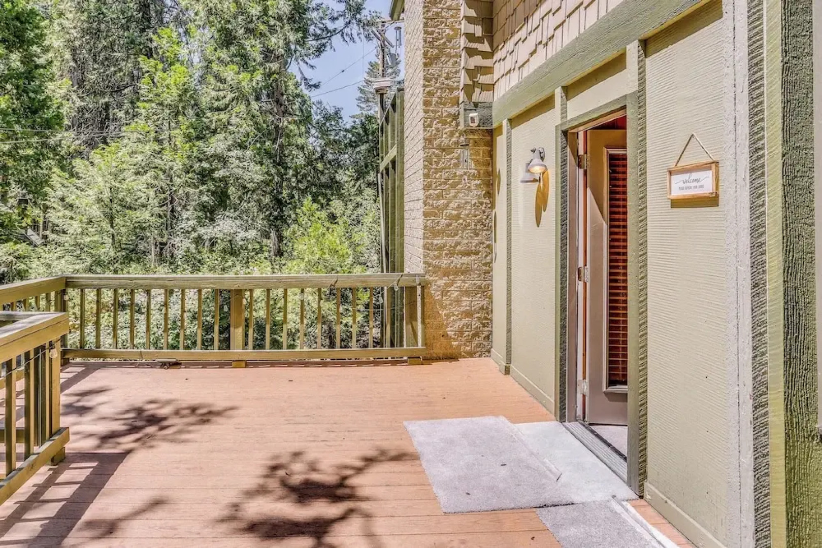 3 Mi to Shaver Lake: Cozy 'bears Hideaway' Cabin!